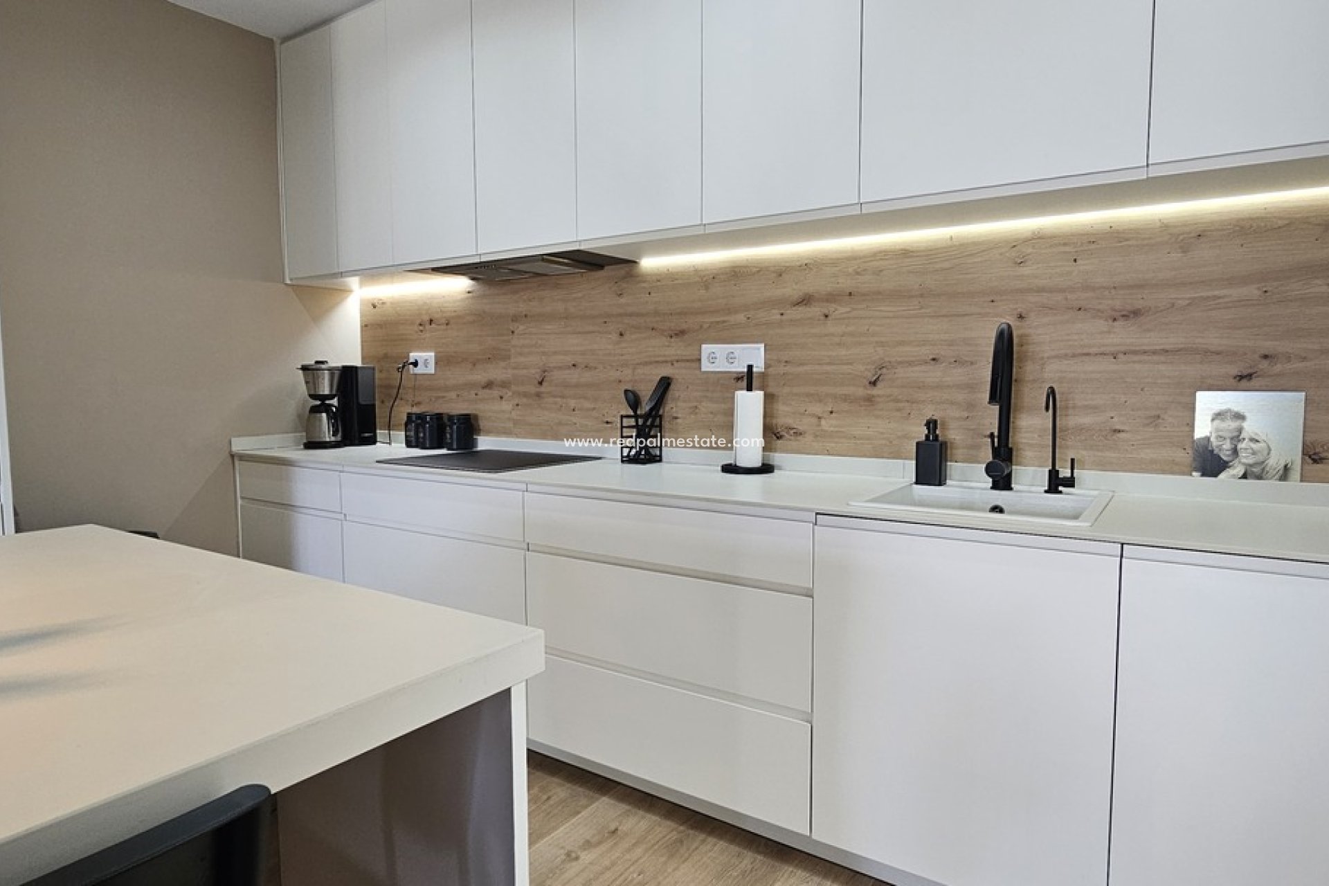 Resale - Villa -
Dolores - Sector 4