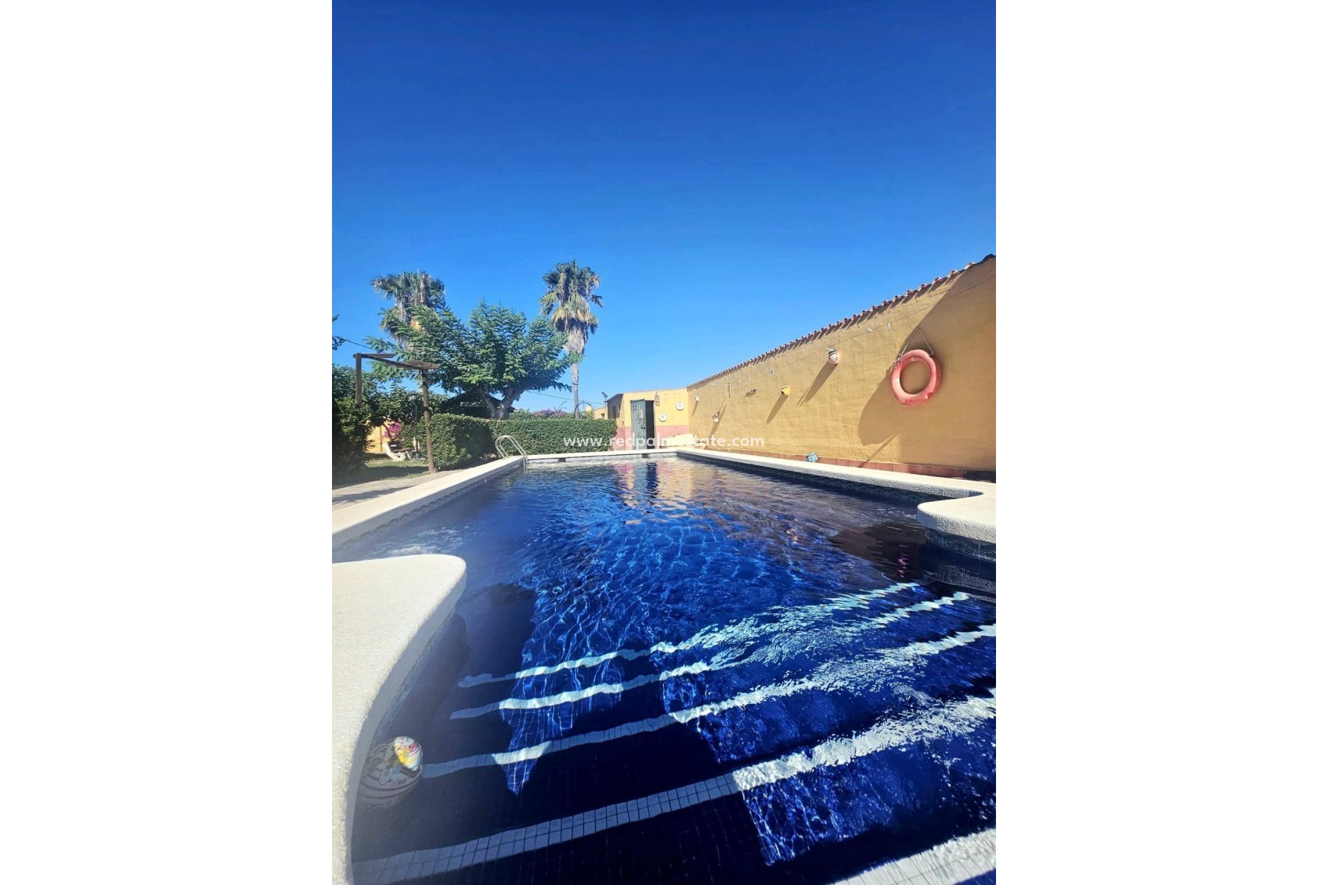 Resale - Villa -
Dolores