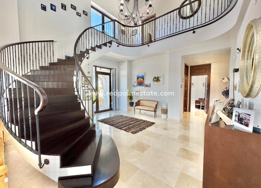 Resale - Villa -
Dolores