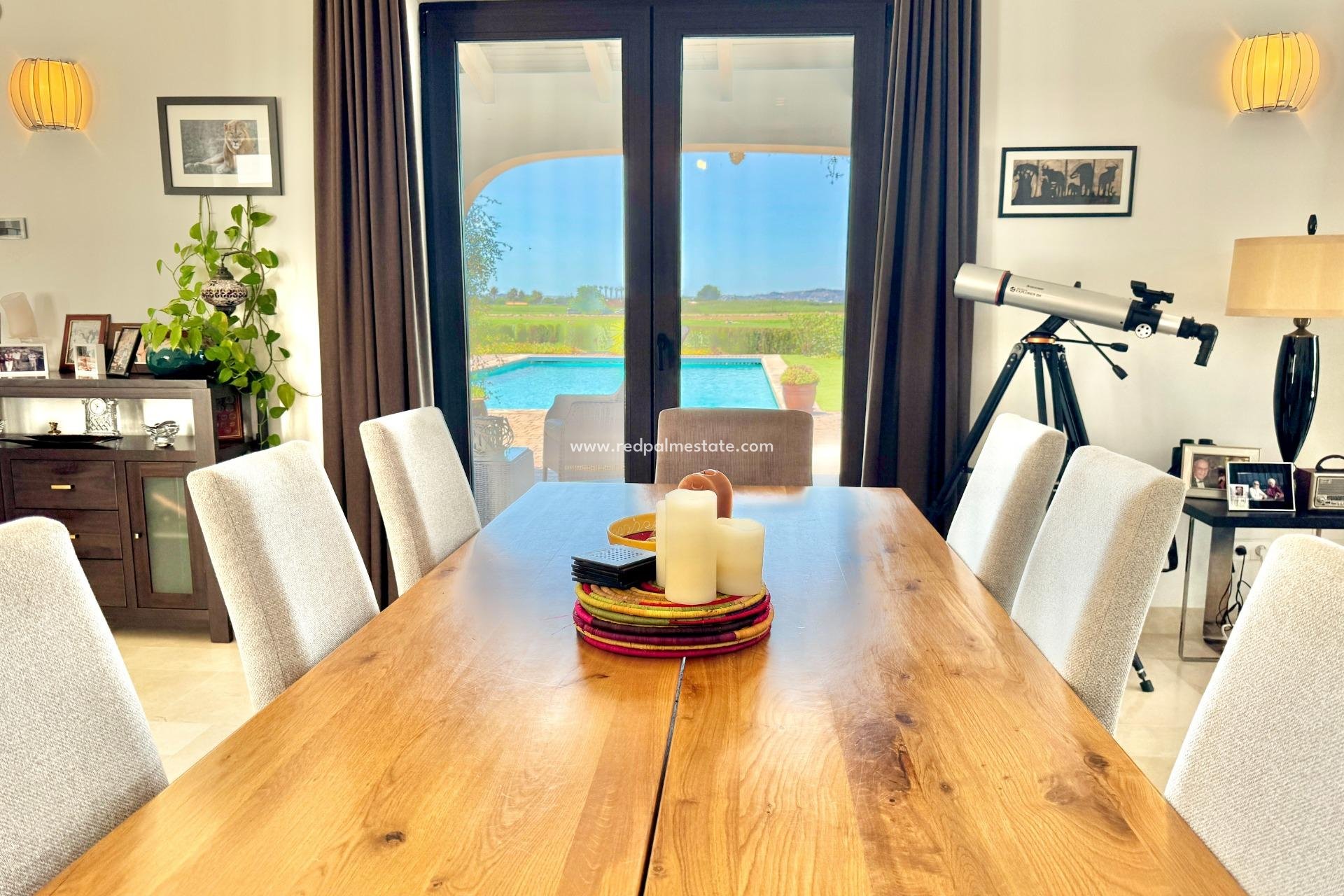 Resale - Villa -
Dolores