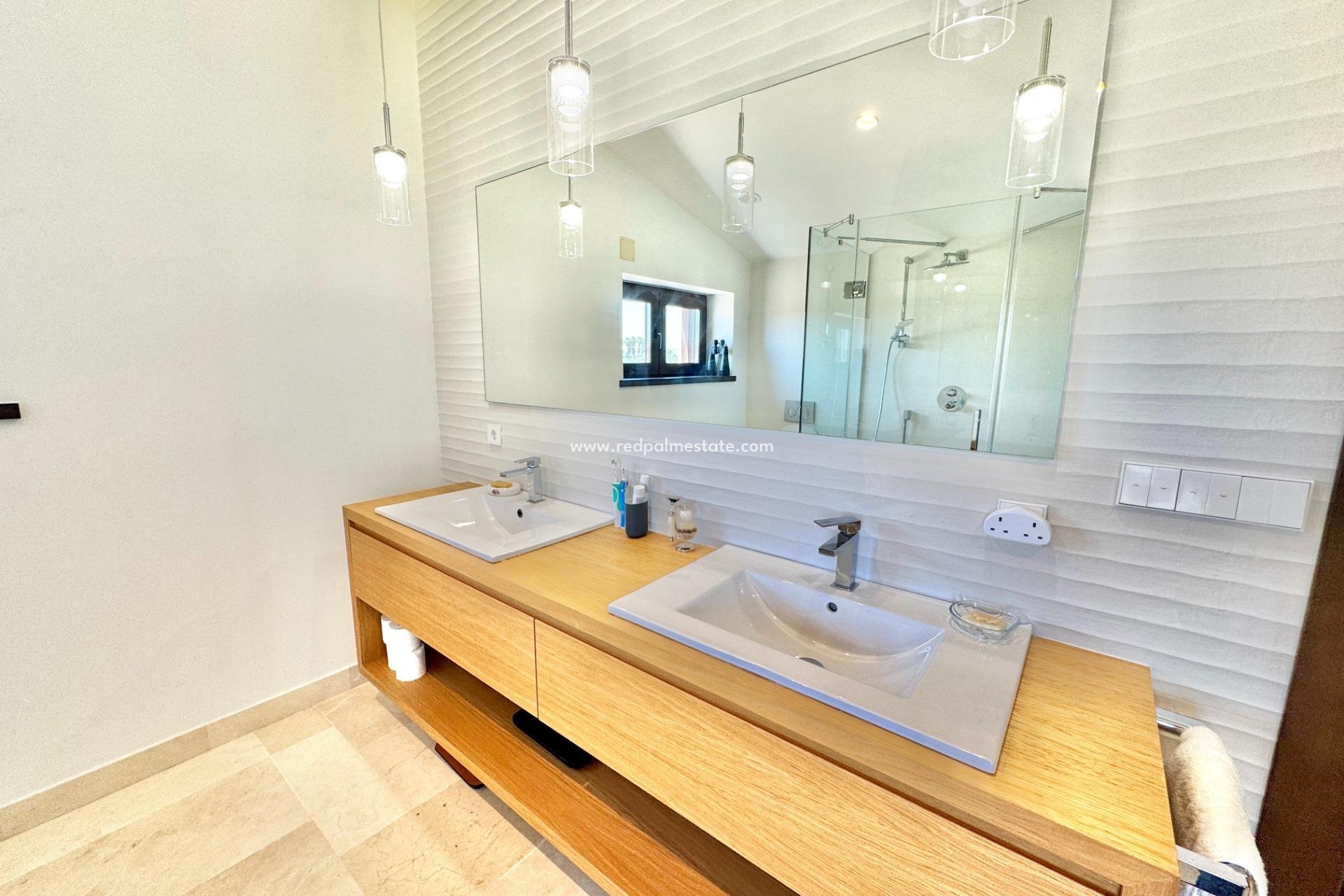 Resale - Villa -
Dolores