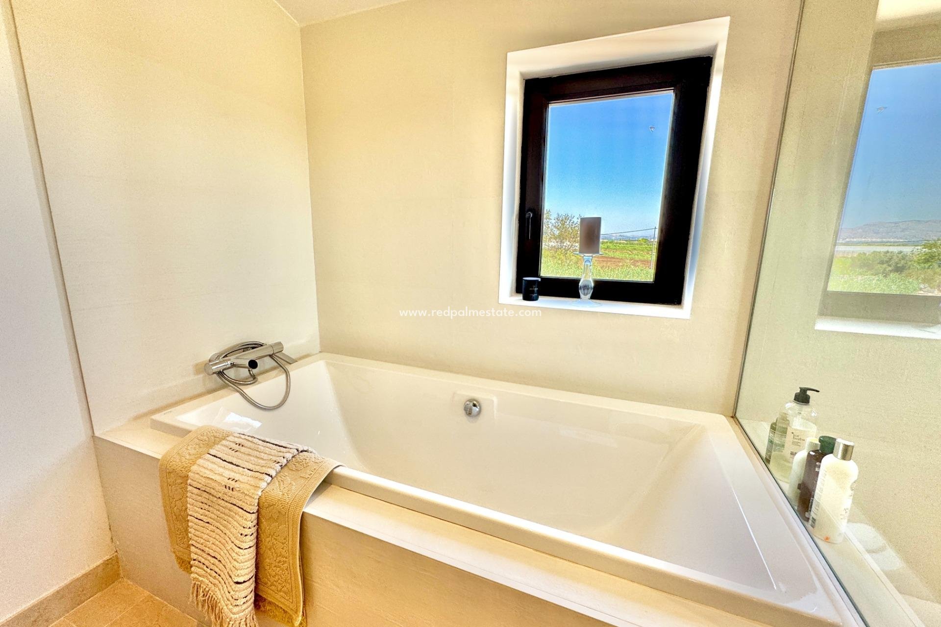 Resale - Villa -
Dolores