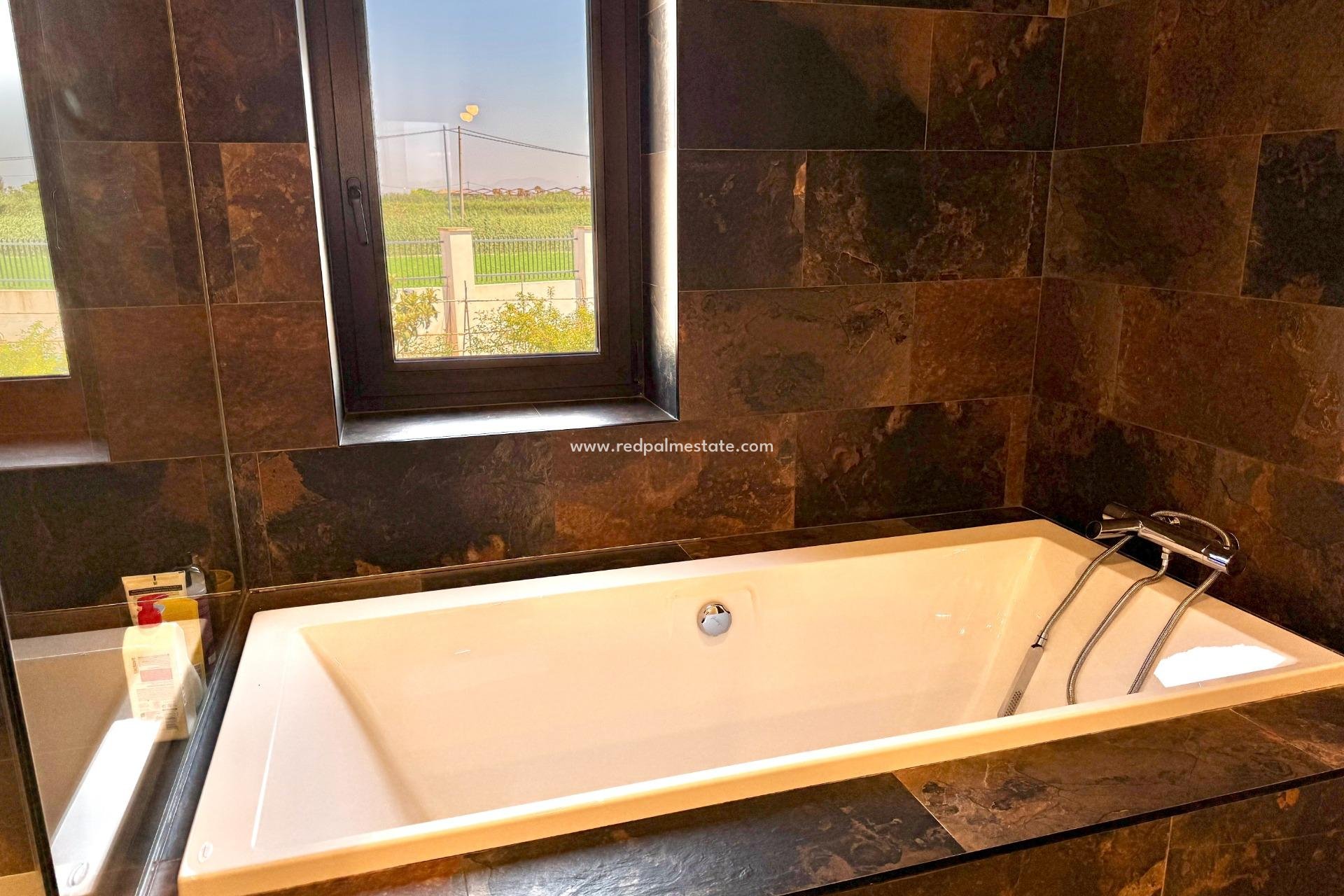 Resale - Villa -
Dolores