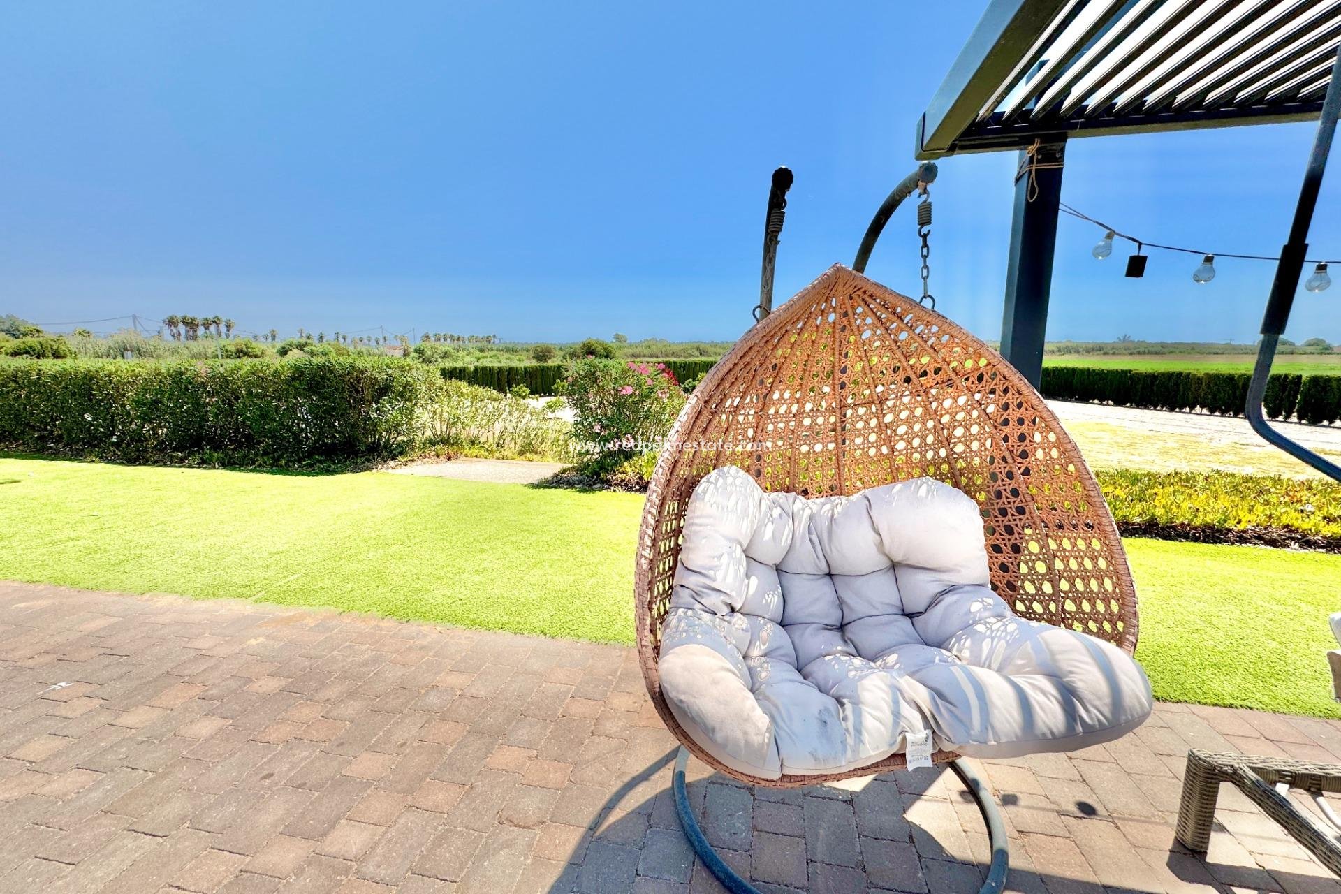 Resale - Villa -
Dolores