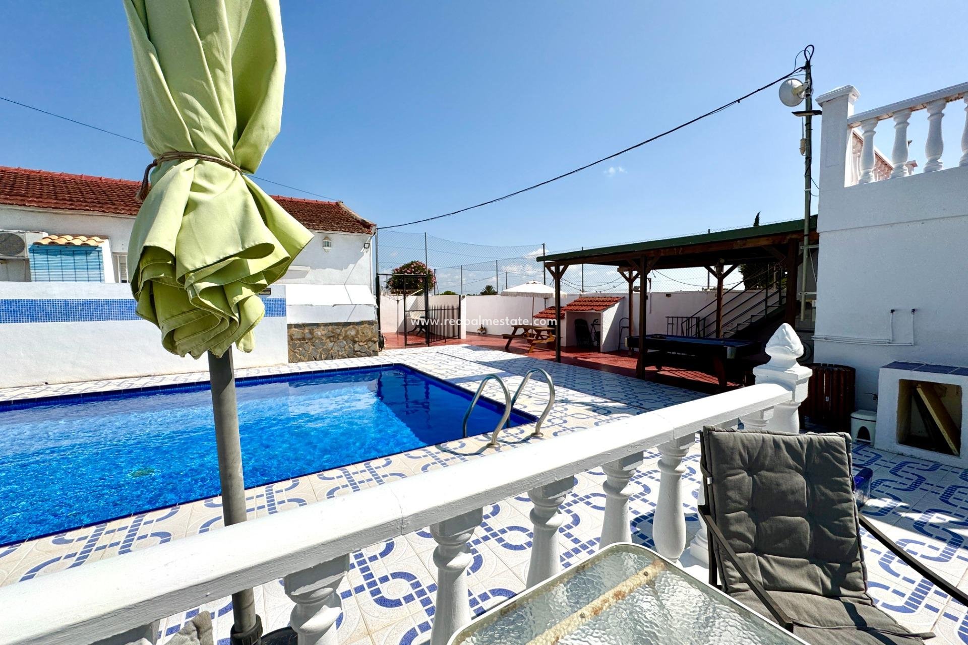 Resale - Villa -
Dolores