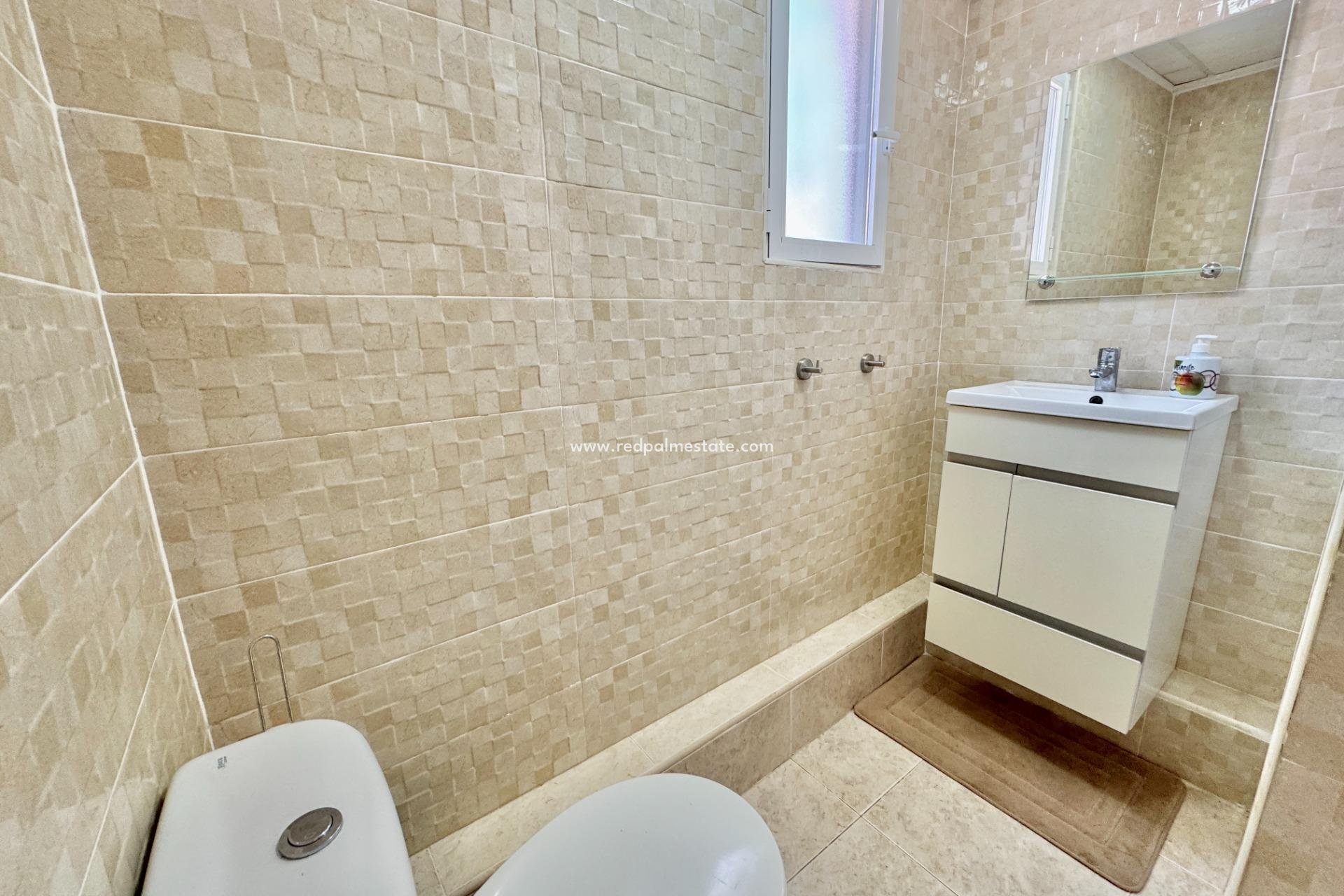 Resale - Villa -
Dolores