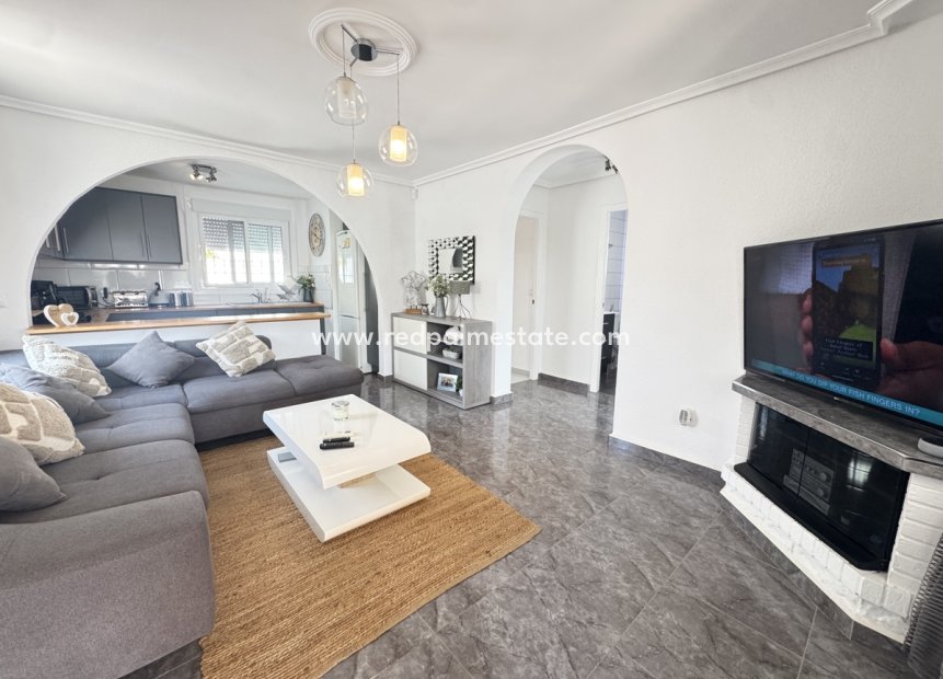 Resale - Villa -
Eagles Nest