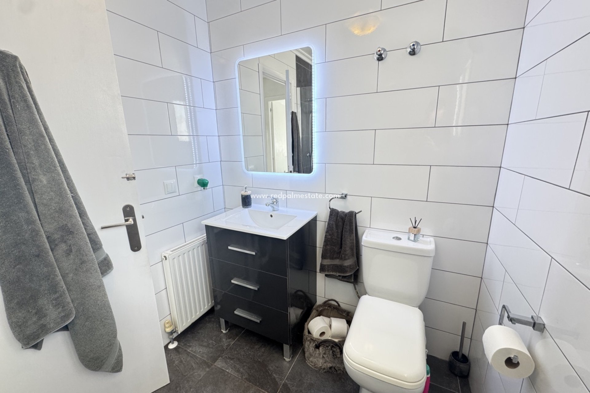 Resale - Villa -
Eagles Nest