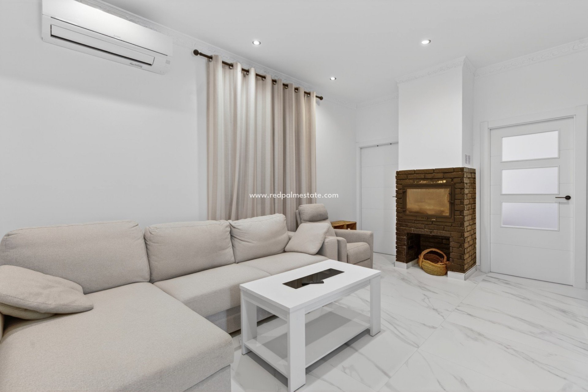 Resale - Villa -
El Altet - San Francisco de Asis