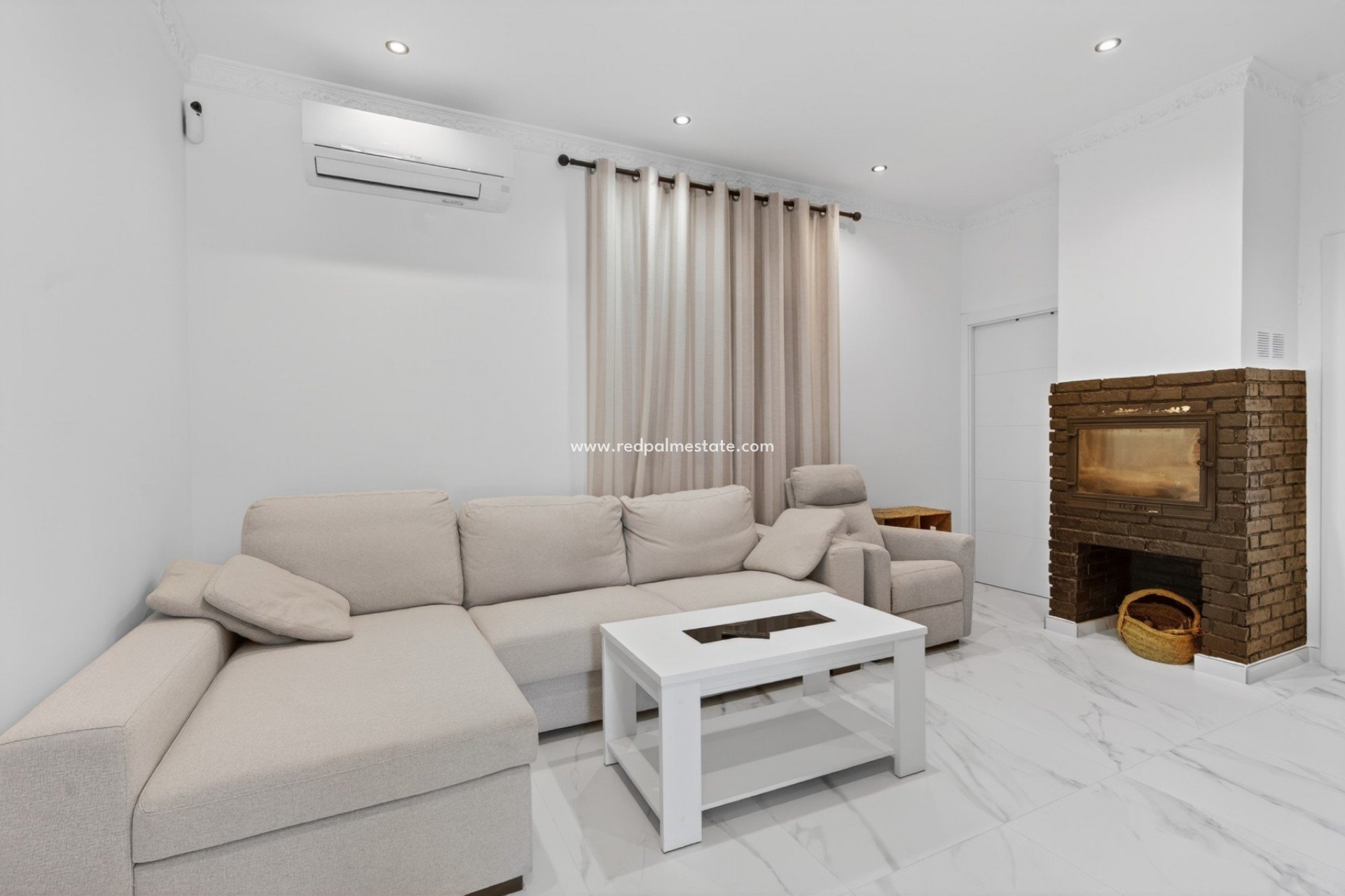 Resale - Villa -
El Altet - San Francisco de Asis