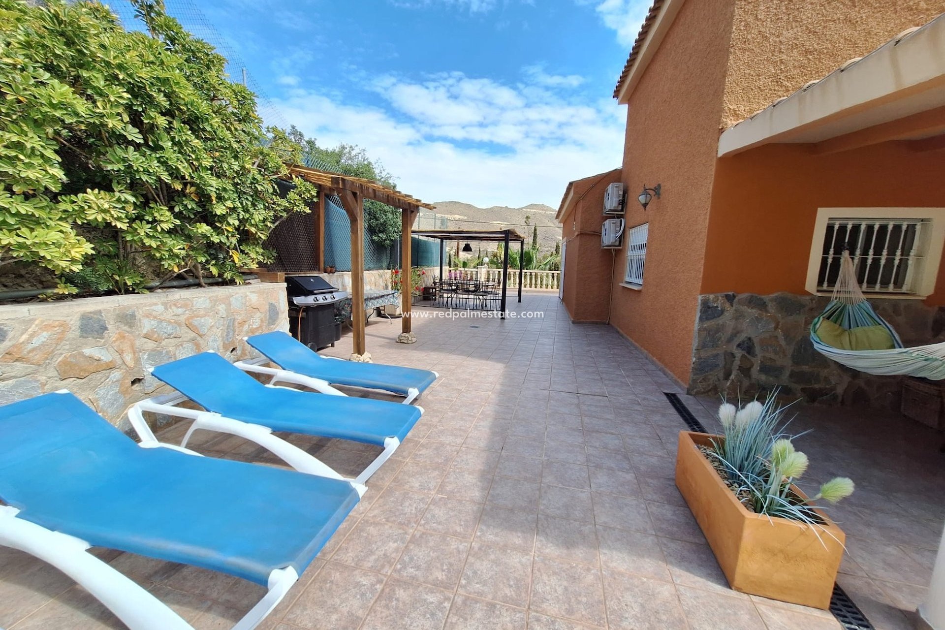 Resale - Villa -
El Campello - Costa Blanca