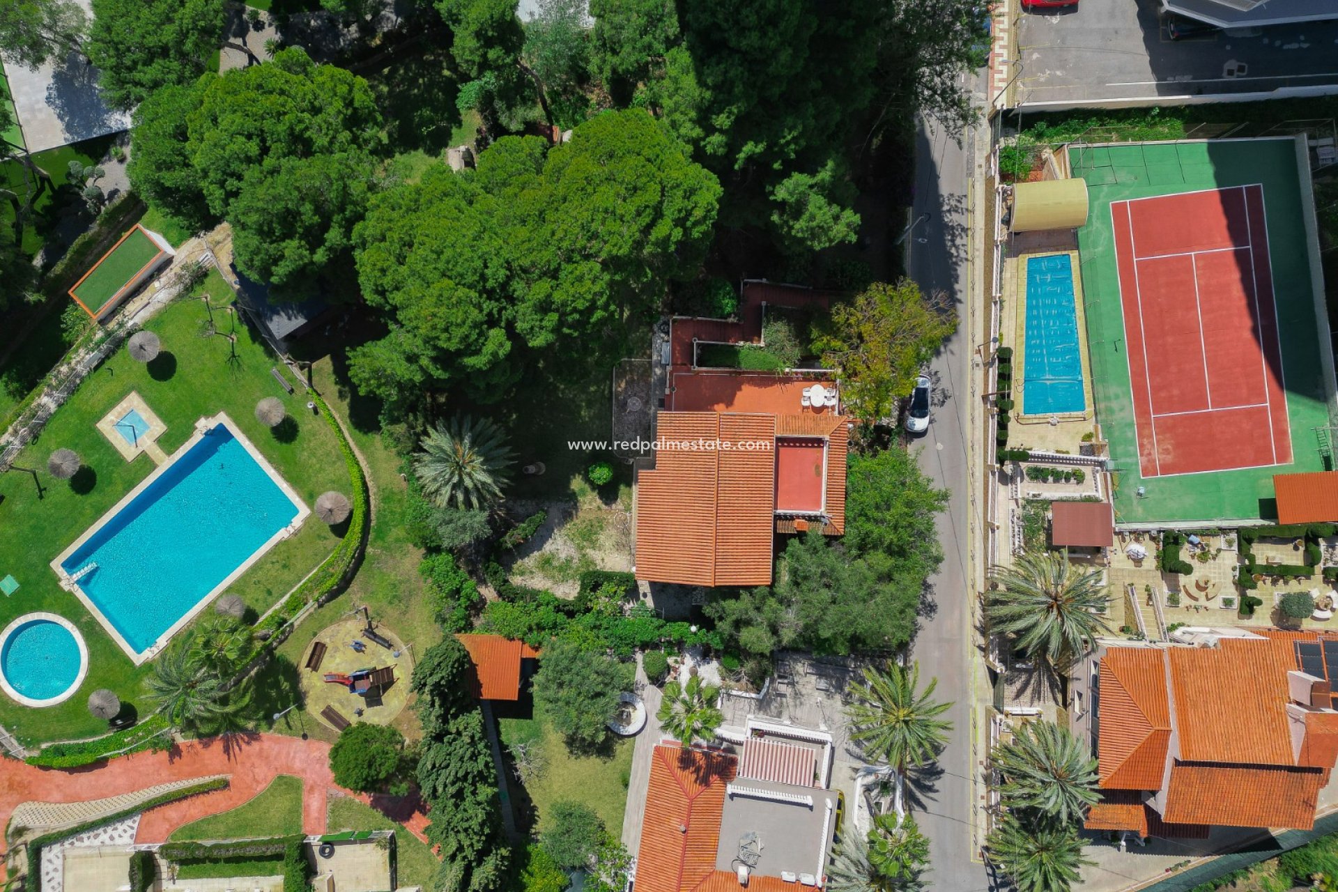 Resale - Villa -
El Campello