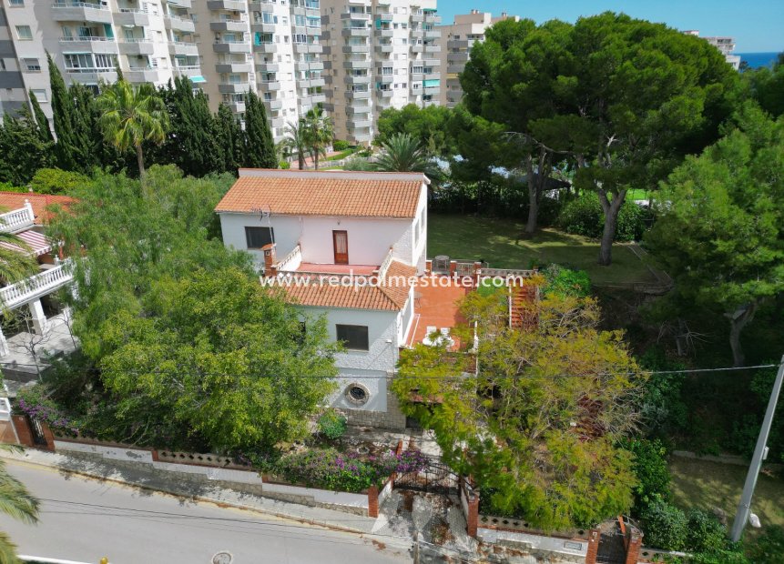 Resale - Villa -
El Campello