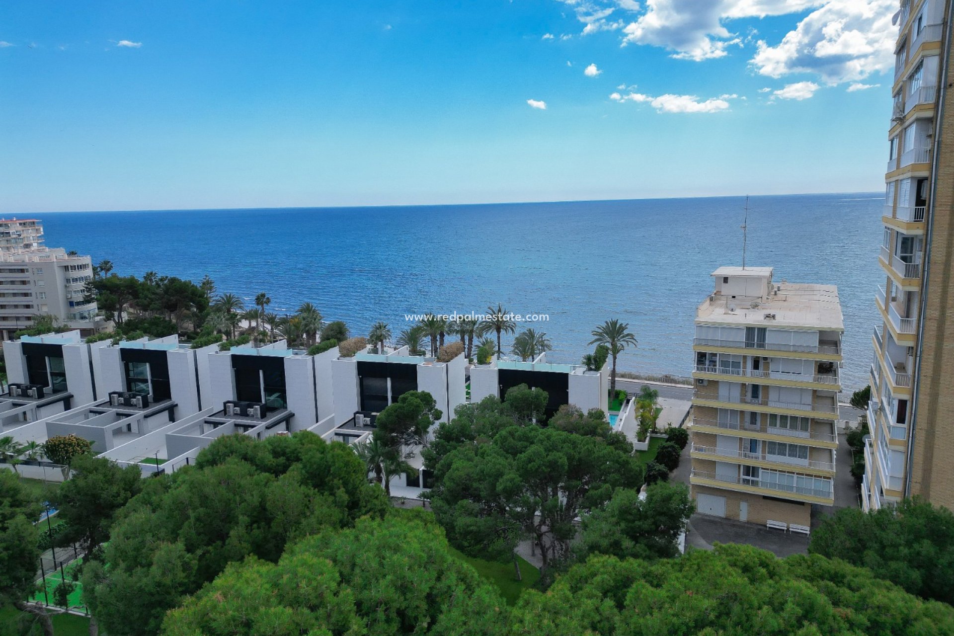 Resale - Villa -
El Campello