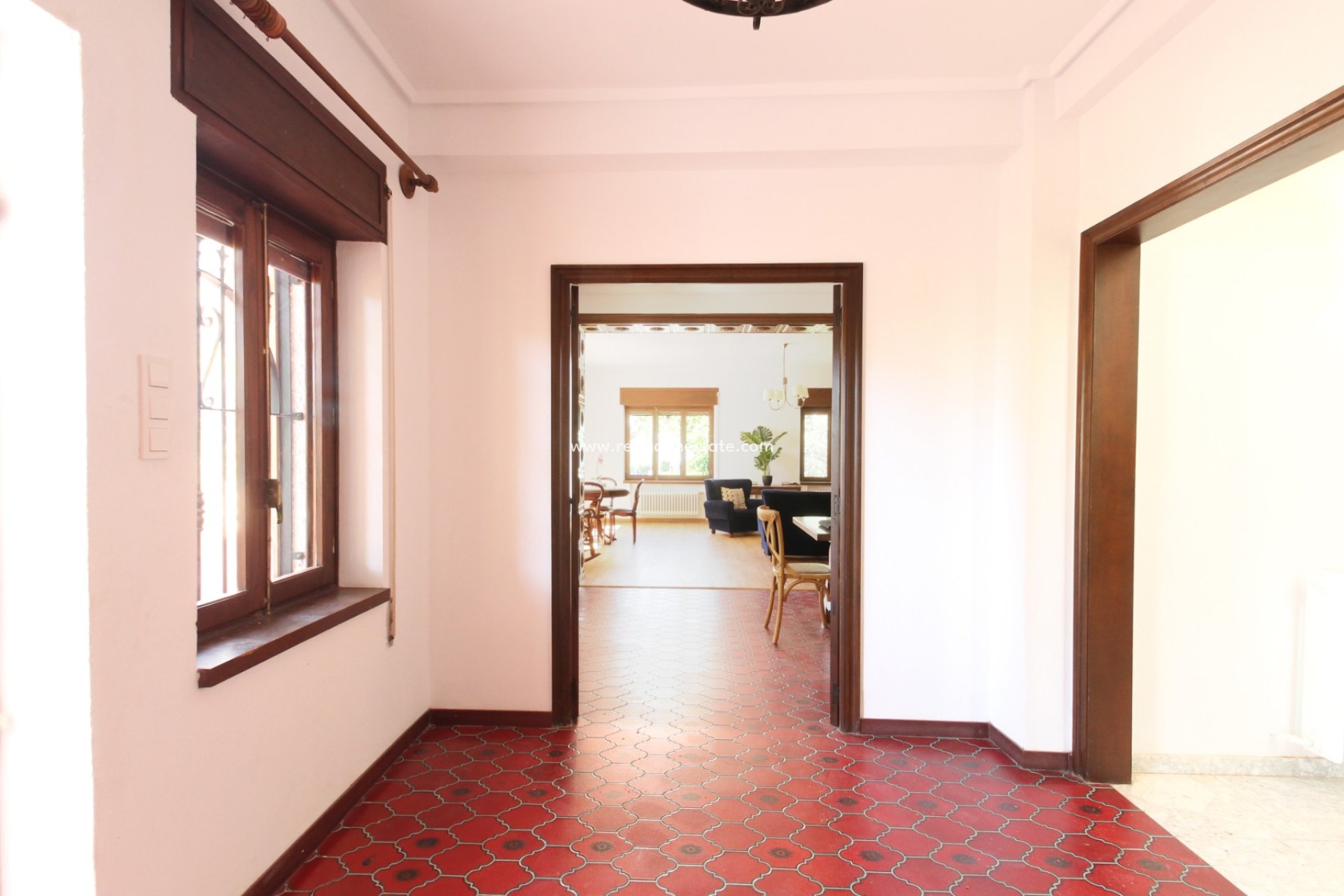 Resale - Villa -
El Campello