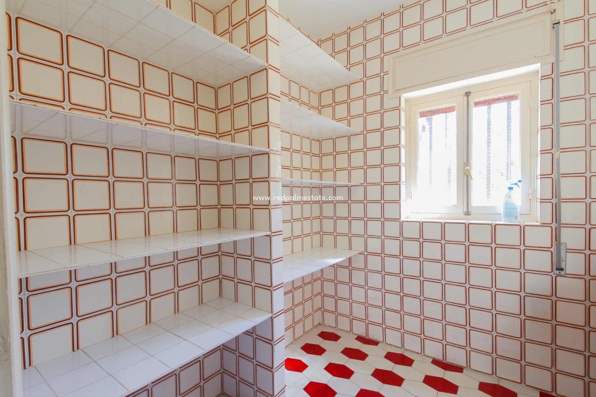 Resale - Villa -
El Campello