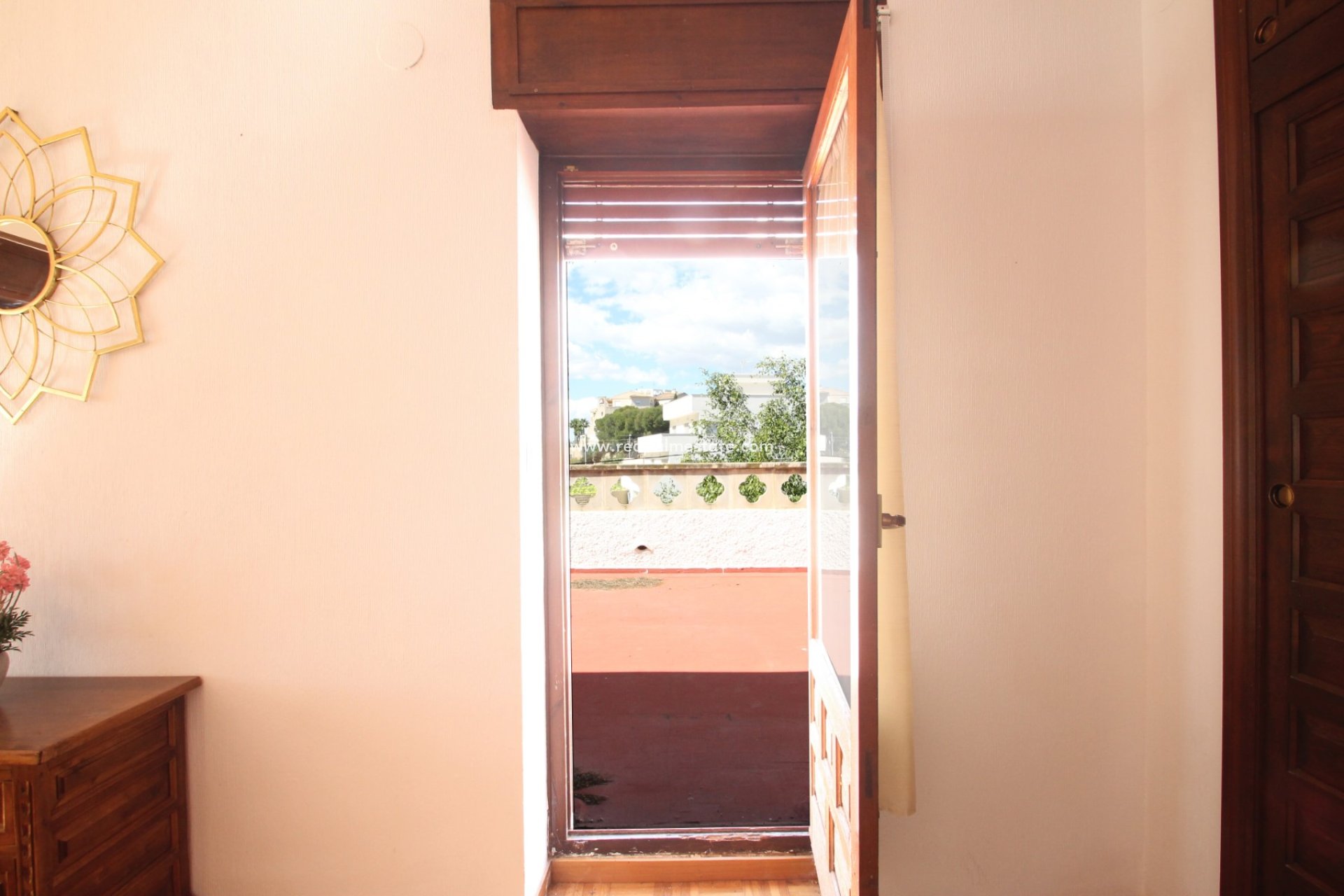 Resale - Villa -
El Campello