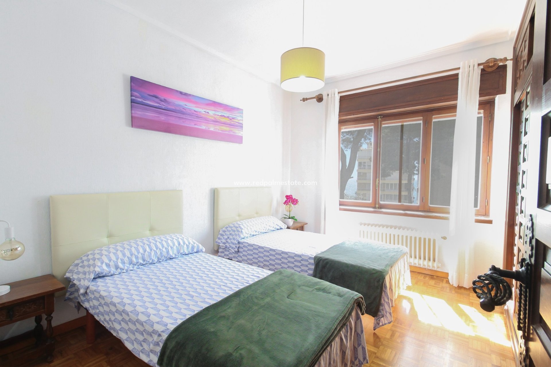 Resale - Villa -
El Campello