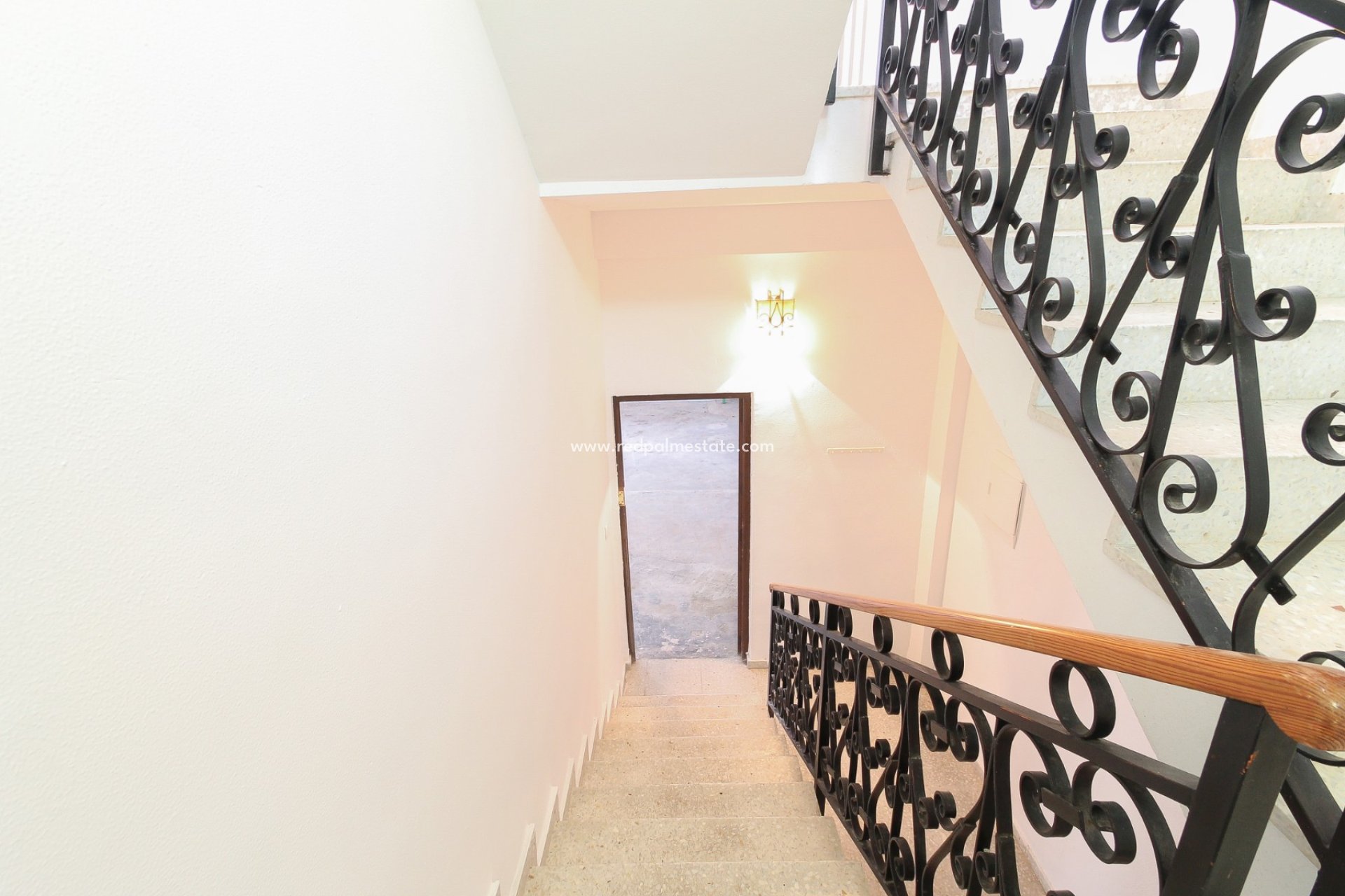 Resale - Villa -
El Campello