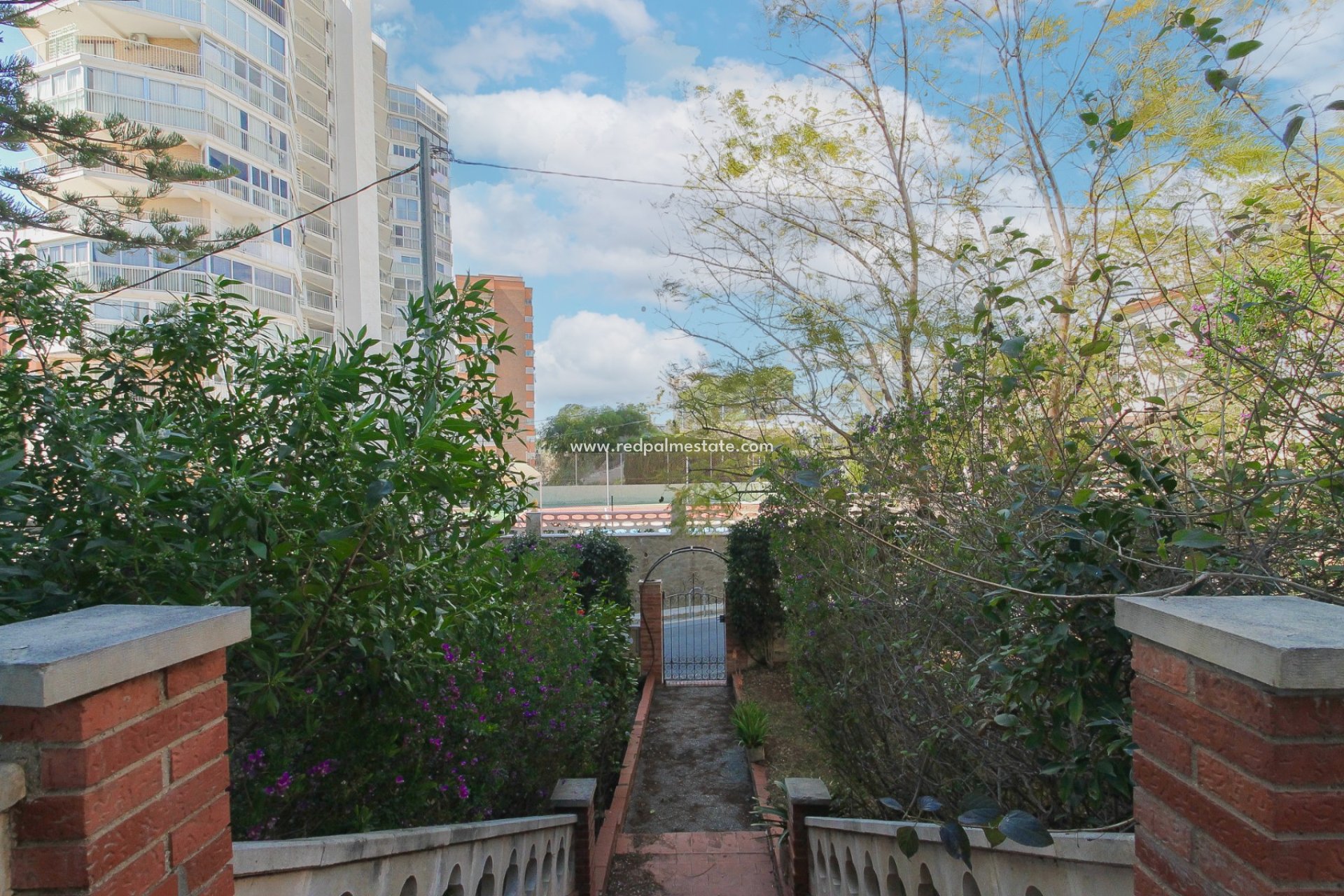 Resale - Villa -
El Campello