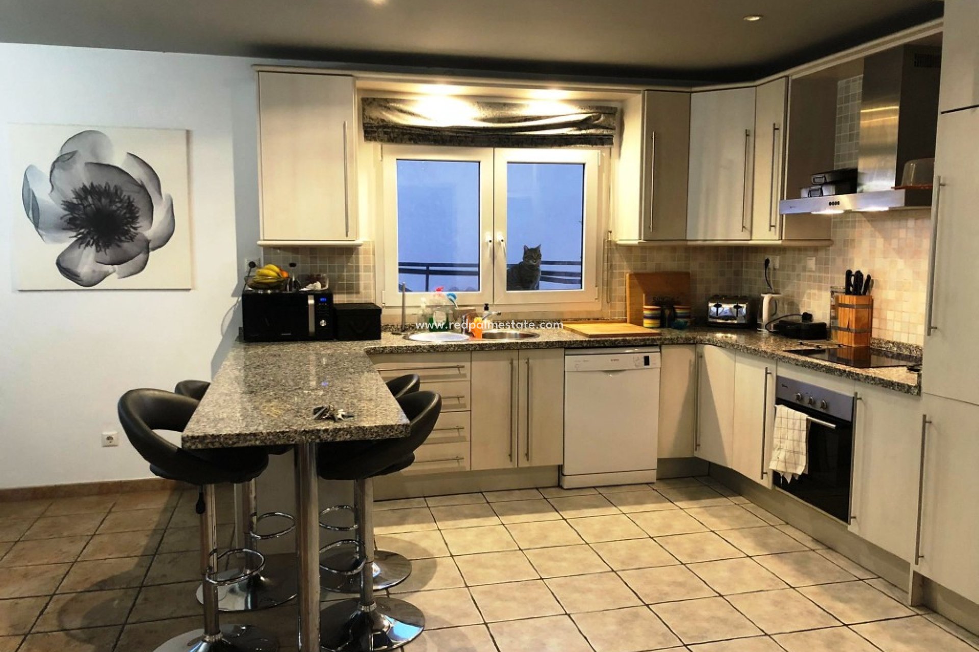 Resale - Villa -
El Coto