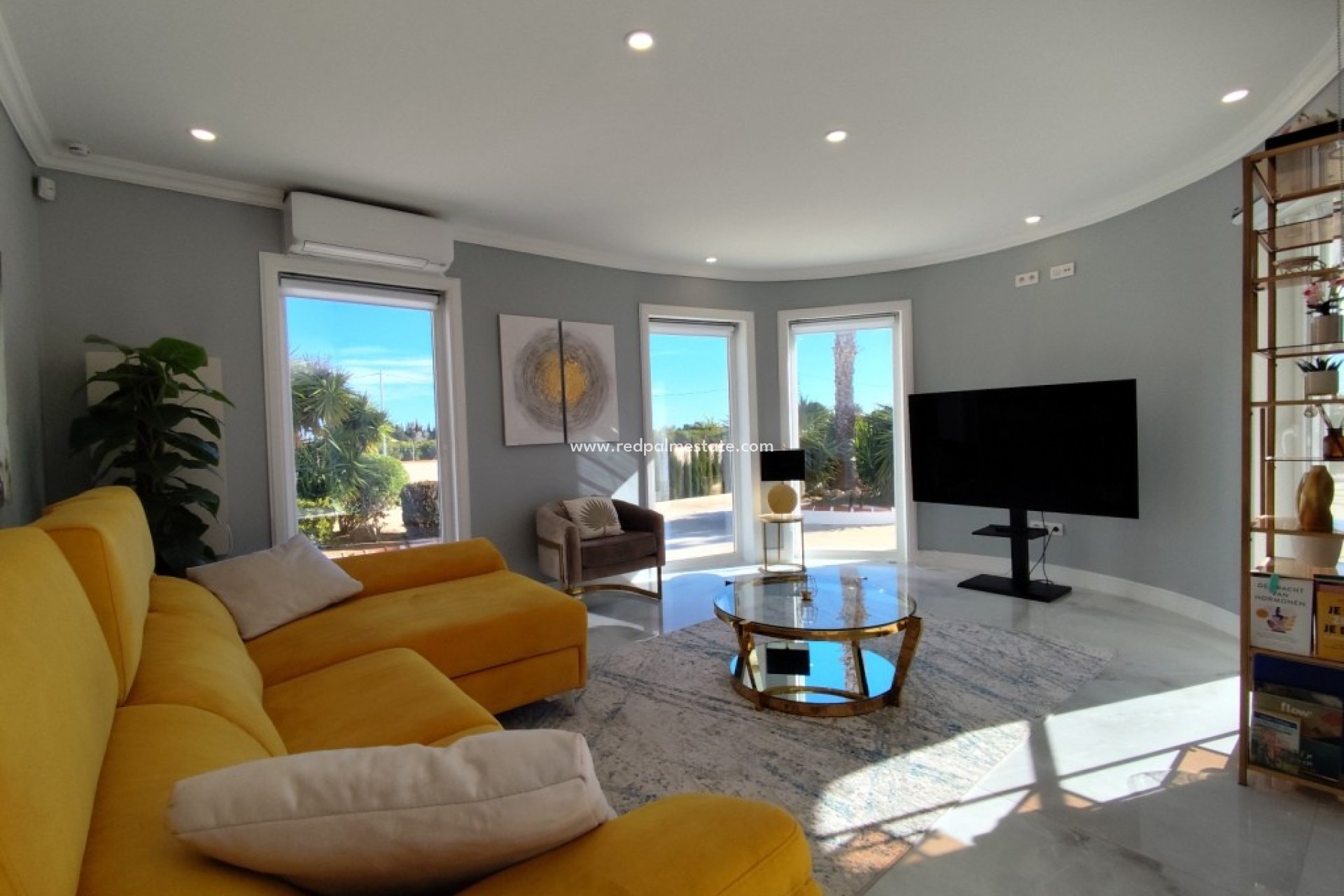 Resale - Villa -
El Mudamiento