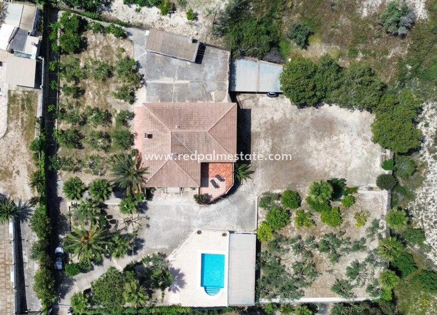 Resale - Villa -
El Rebolledo