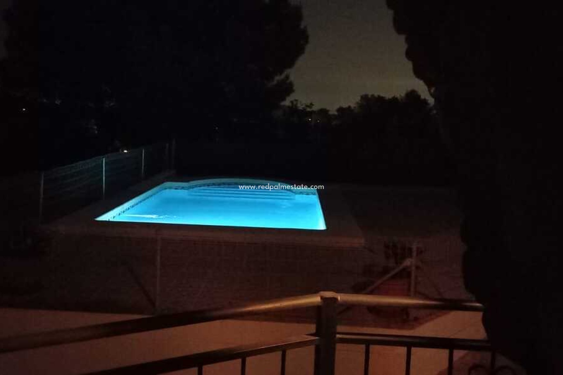Resale - Villa -
El Rebolledo