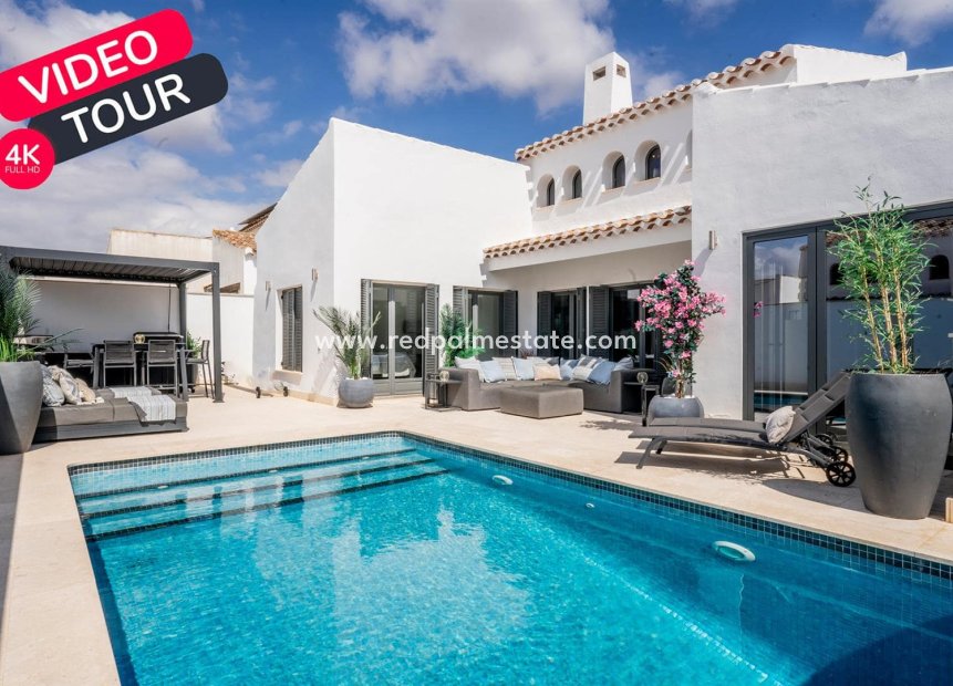 Resale - Villa -
El Valle Golf Resort - Inland