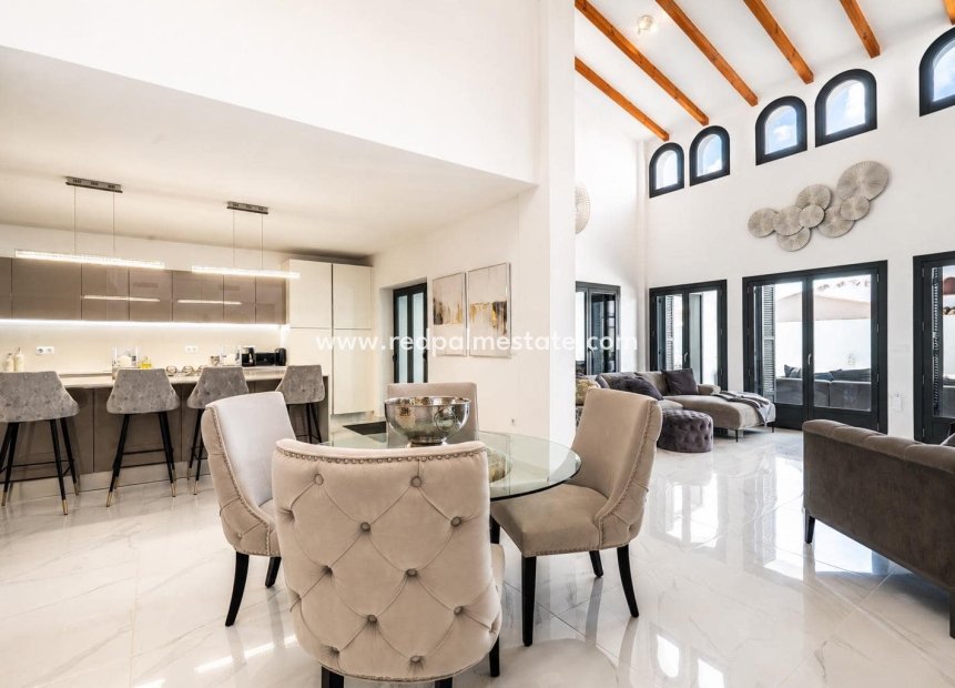 Resale - Villa -
El Valle Golf Resort - Inland