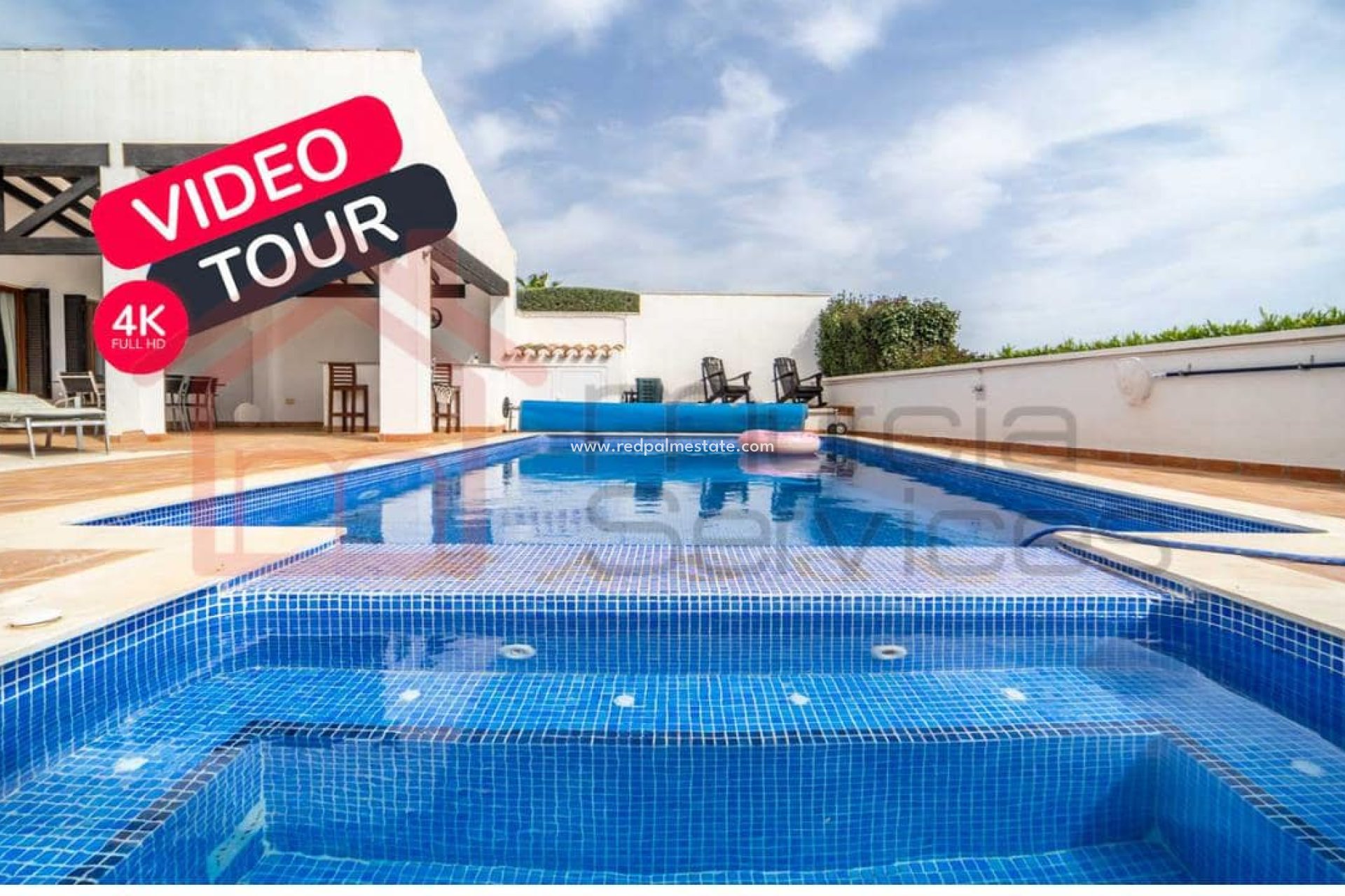 Resale - Villa -
El Valle Golf Resort - Inland