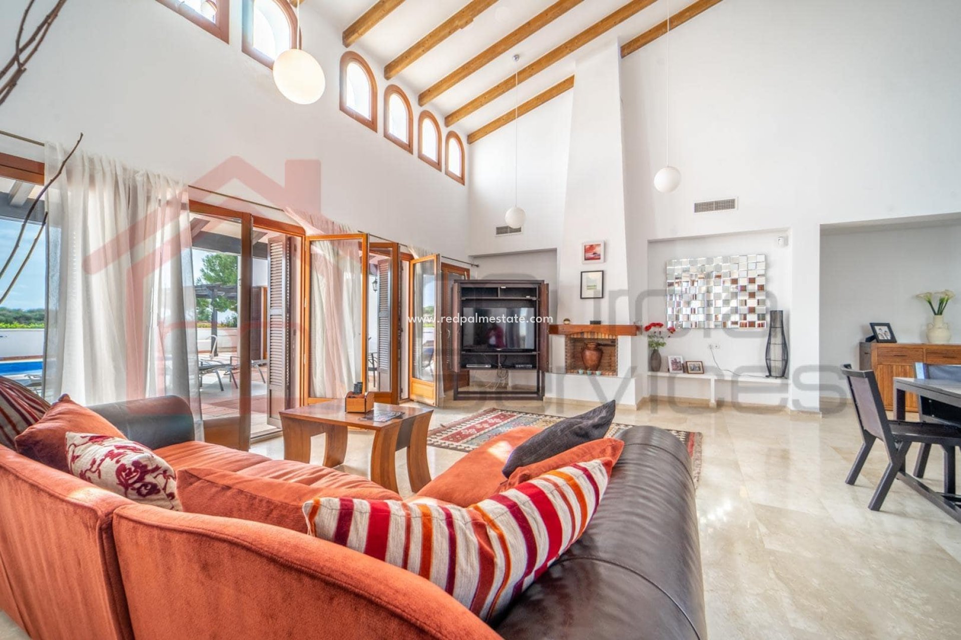 Resale - Villa -
El Valle Golf Resort - Inland