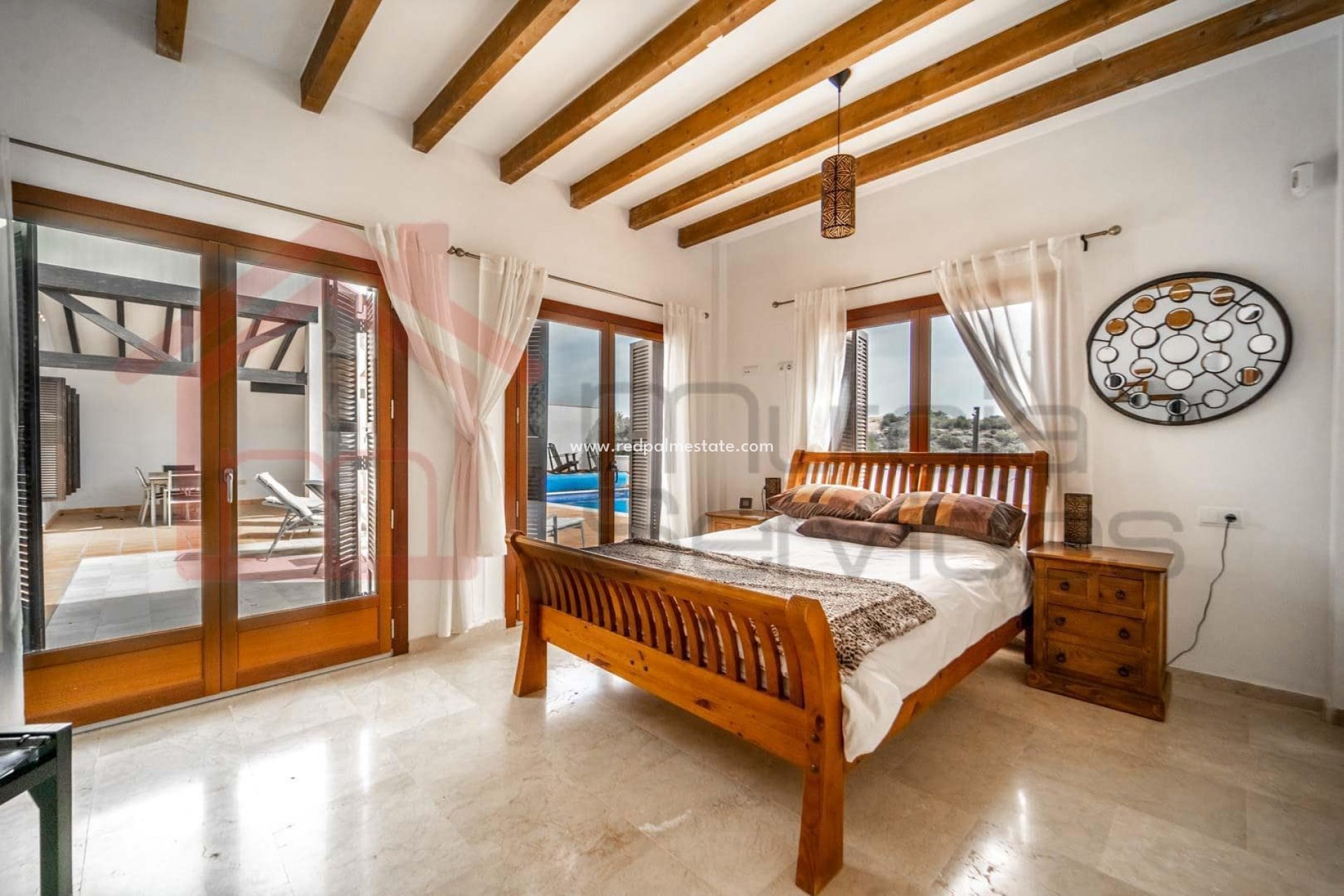 Resale - Villa -
El Valle Golf Resort - Inland