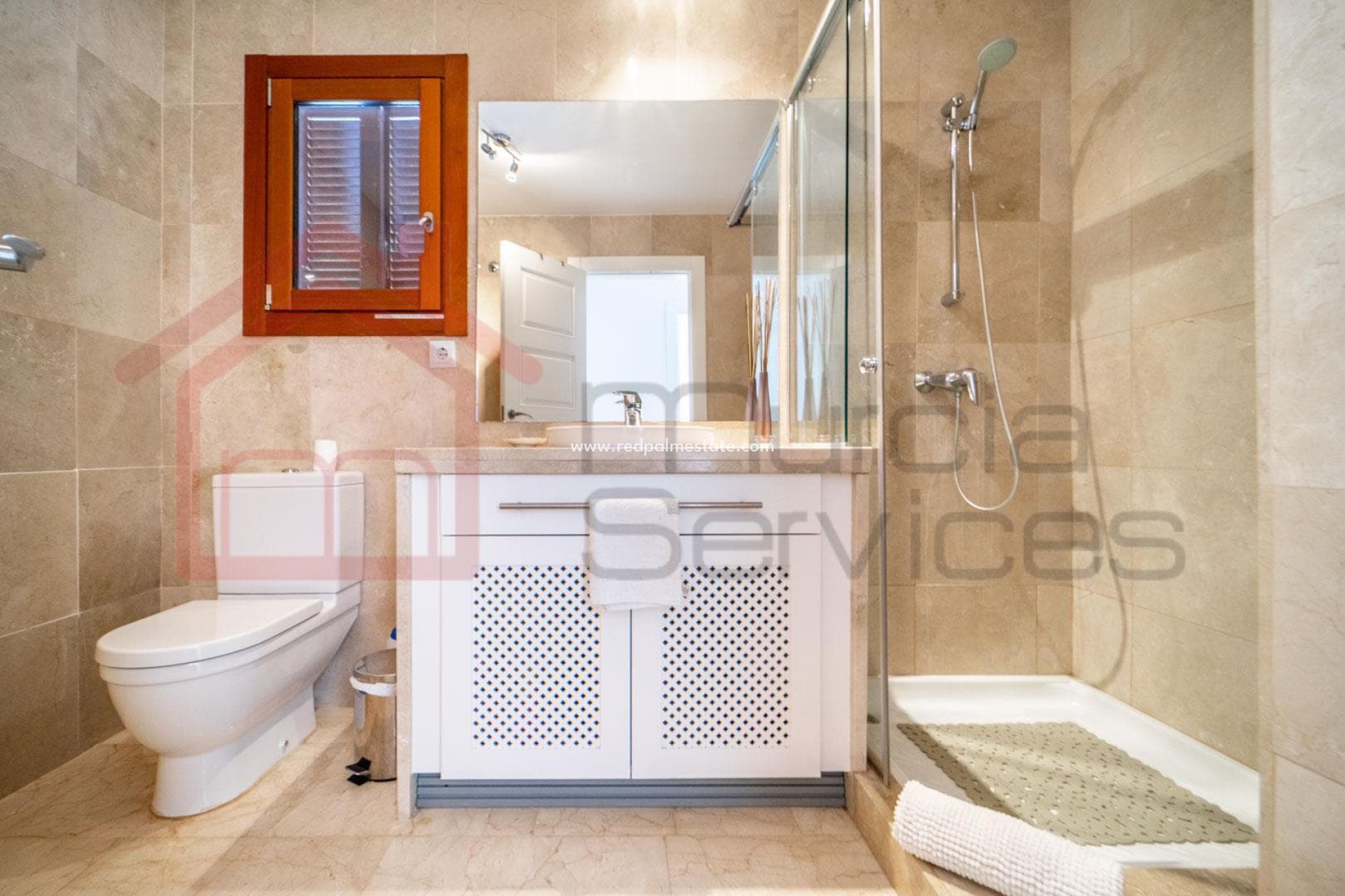 Resale - Villa -
El Valle Golf Resort - Inland