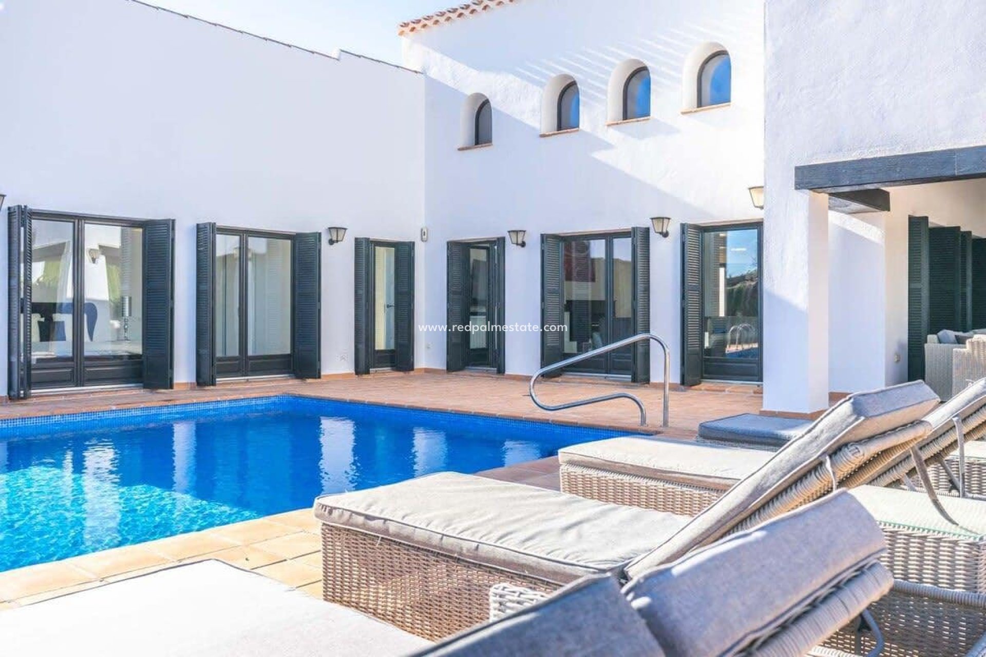Resale - Villa -
El Valle Golf Resort - Inland
