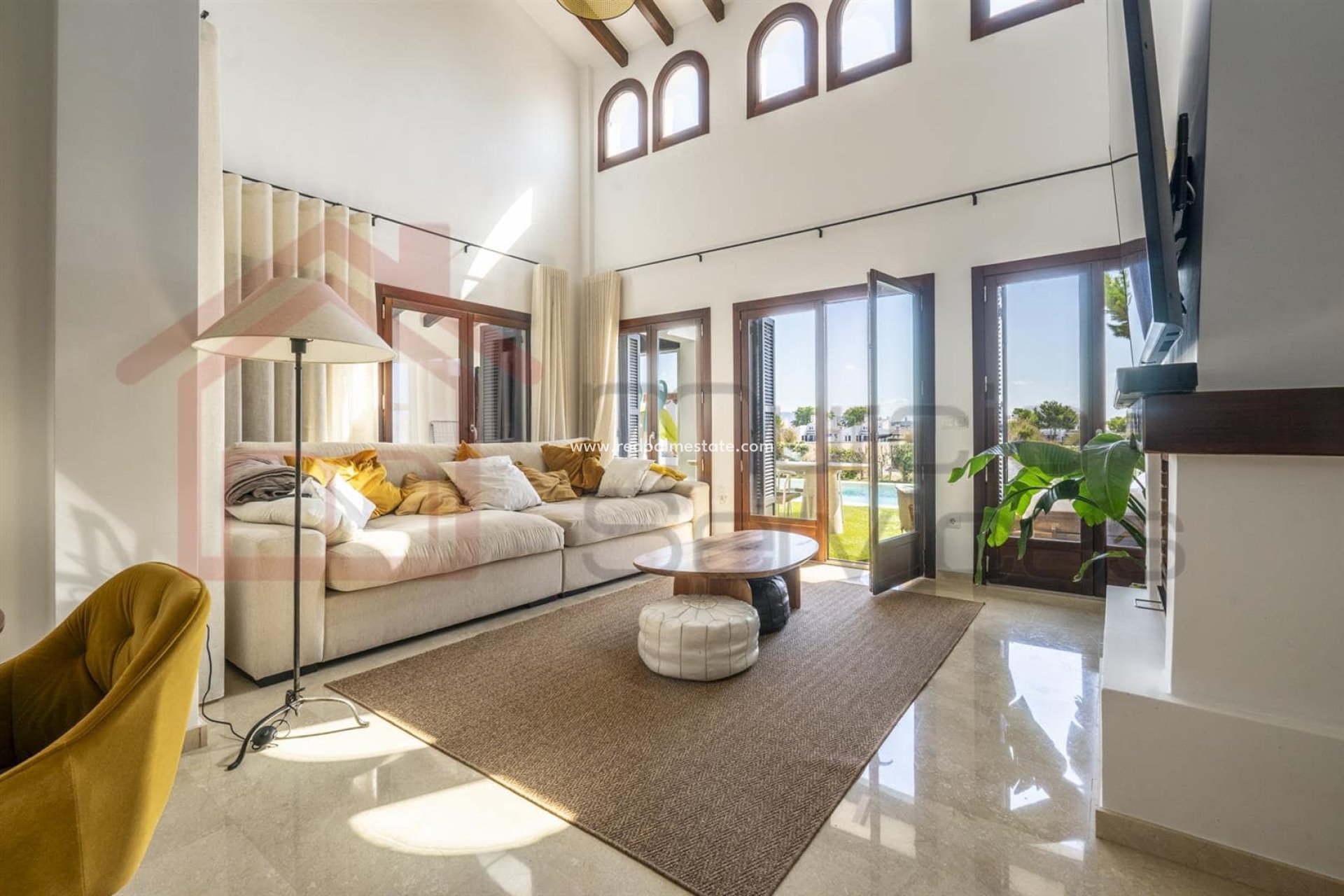 Resale - Villa -
El Valle Golf Resort - Inland