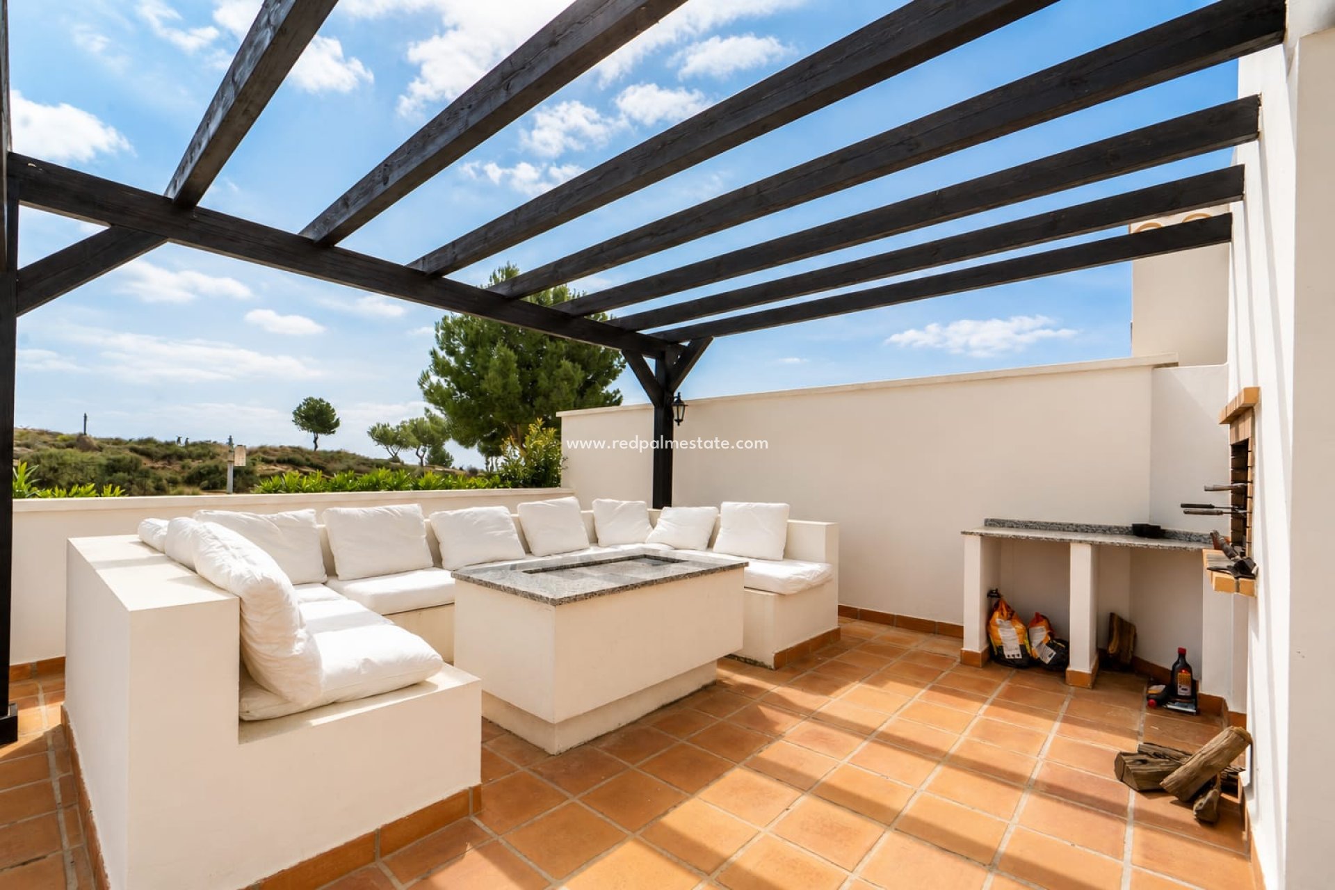 Resale - Villa -
El Valle Golf Resort - Inland