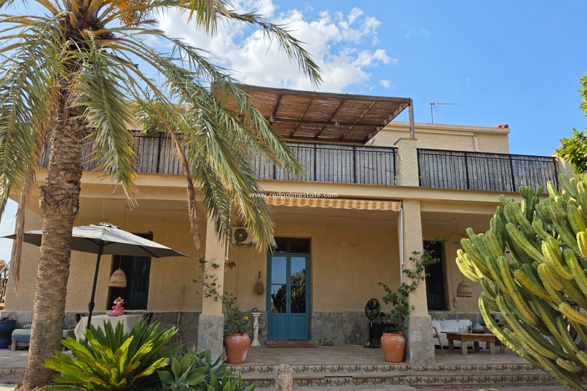 Resale - Villa -
Elche - Costa Blanca