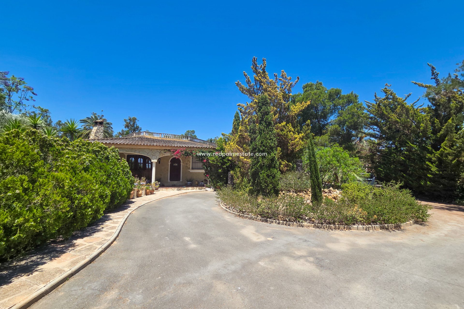 Resale - Villa -
Elche - Costa Blanca