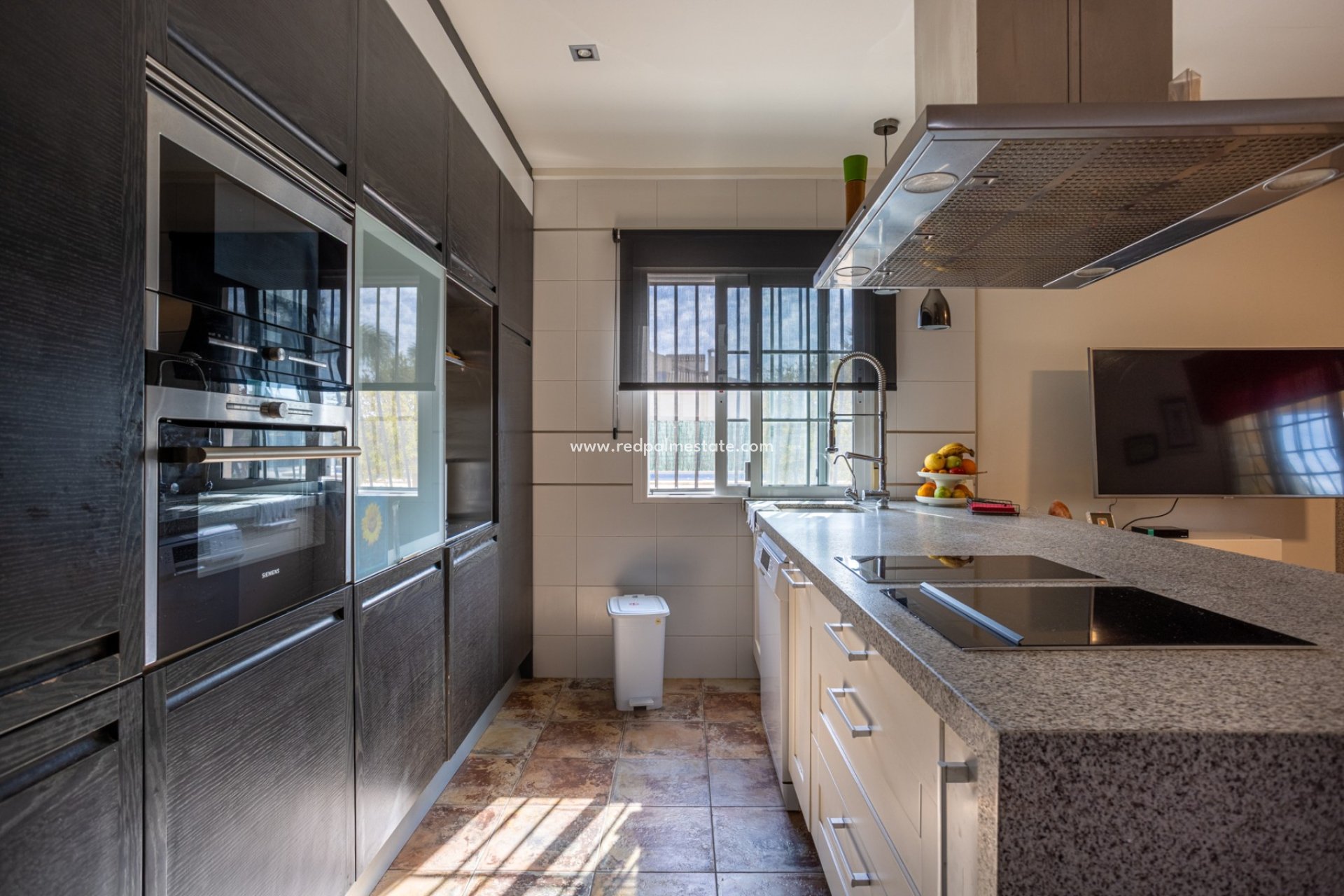 Resale - Villa -
Elche - La Hoya