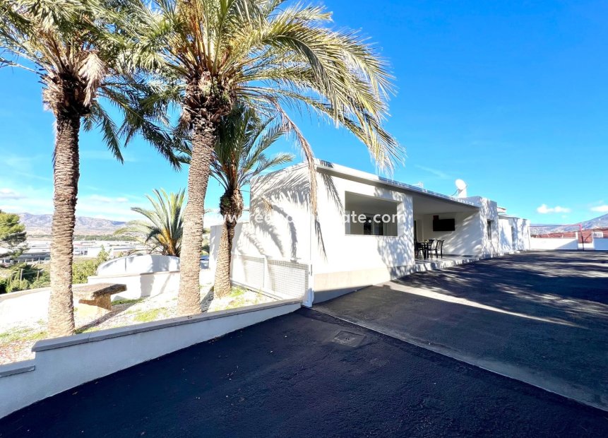 Resale - Villa -
Elda - Inland