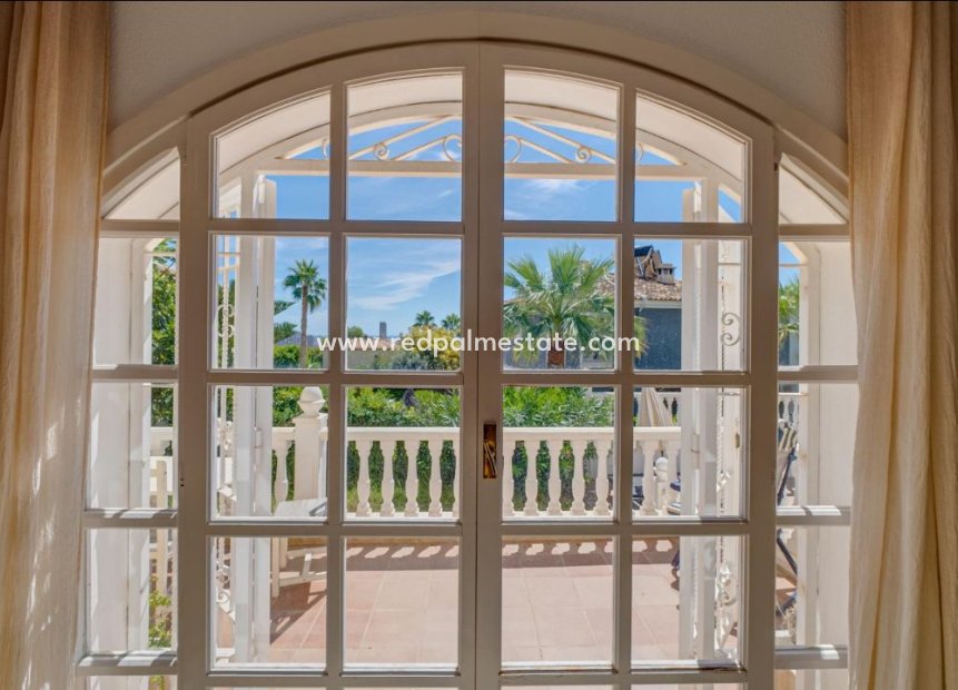 Resale - Villa -
Finestrat - Costa Blanca