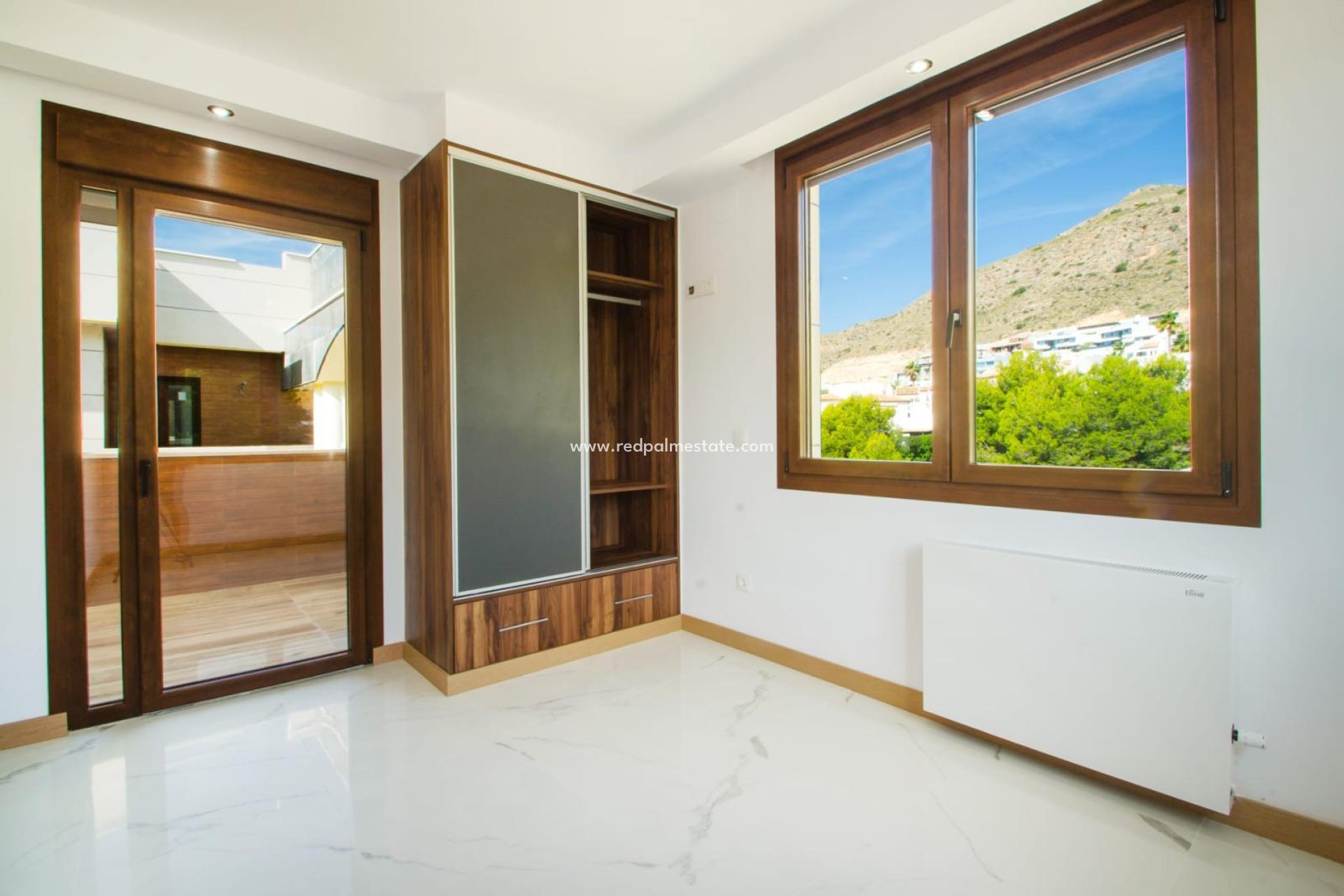 Resale - Villa -
Finestrat - Costa Blanca