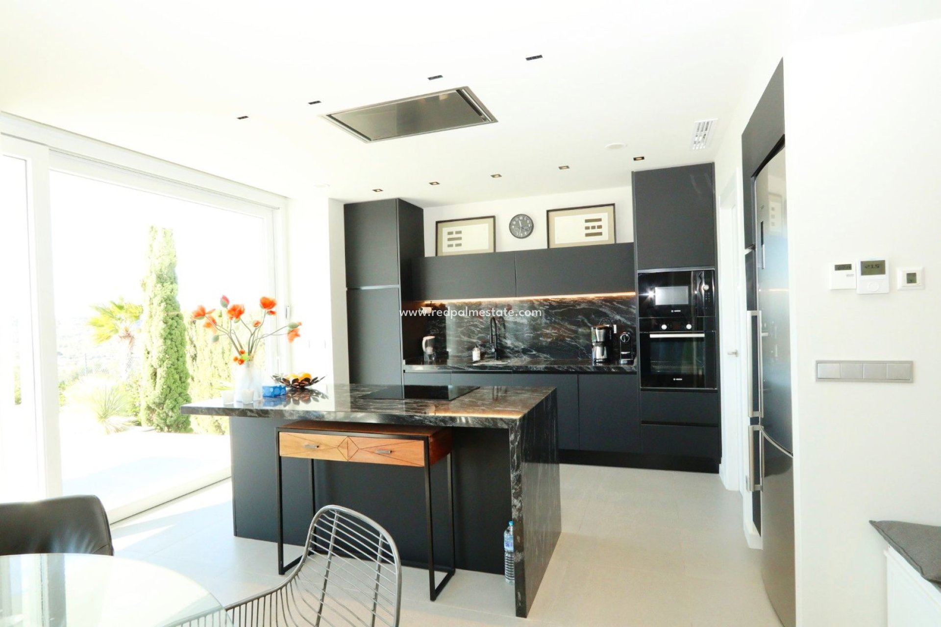 Resale - Villa -
Finestrat