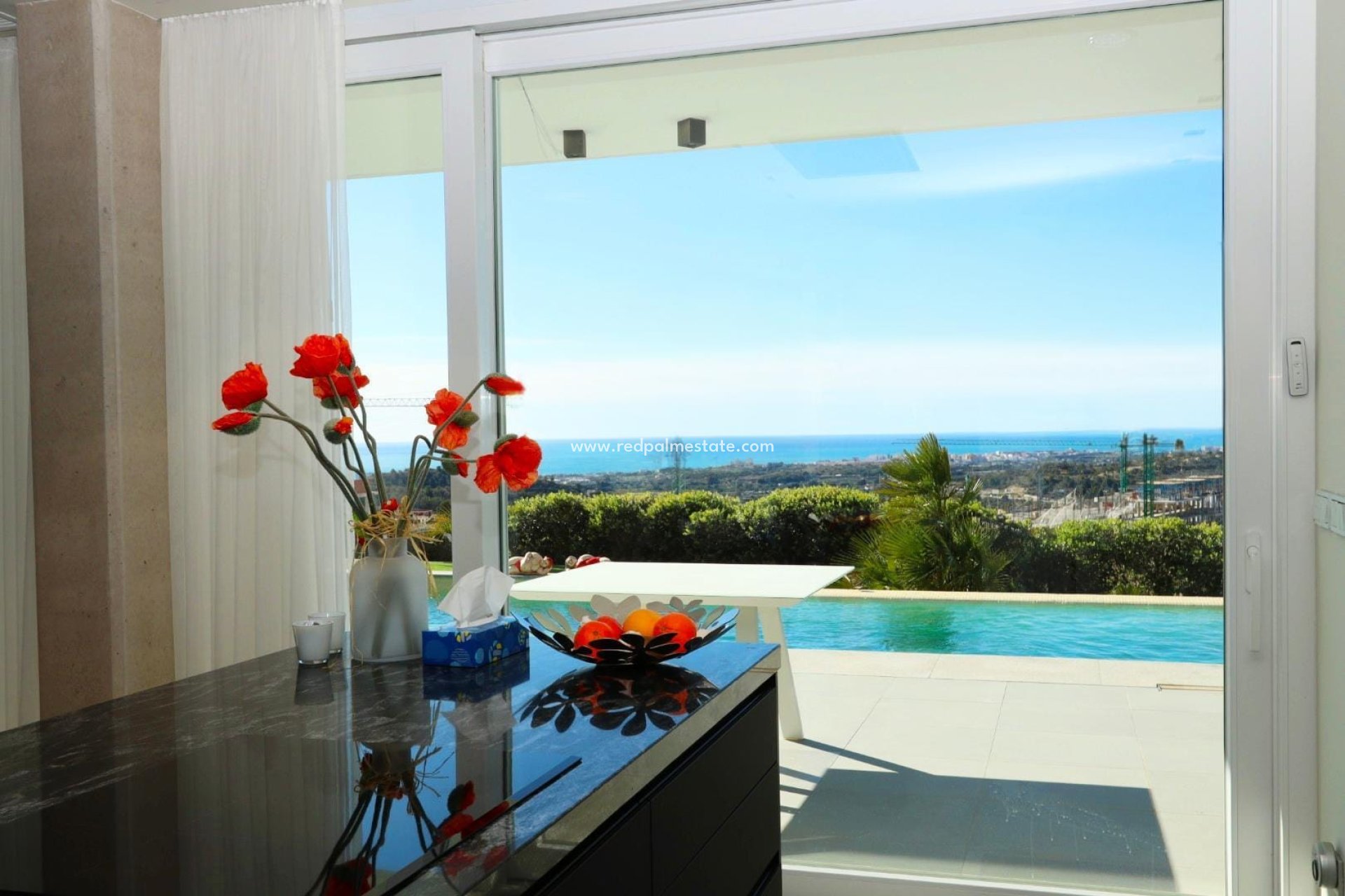 Resale - Villa -
Finestrat