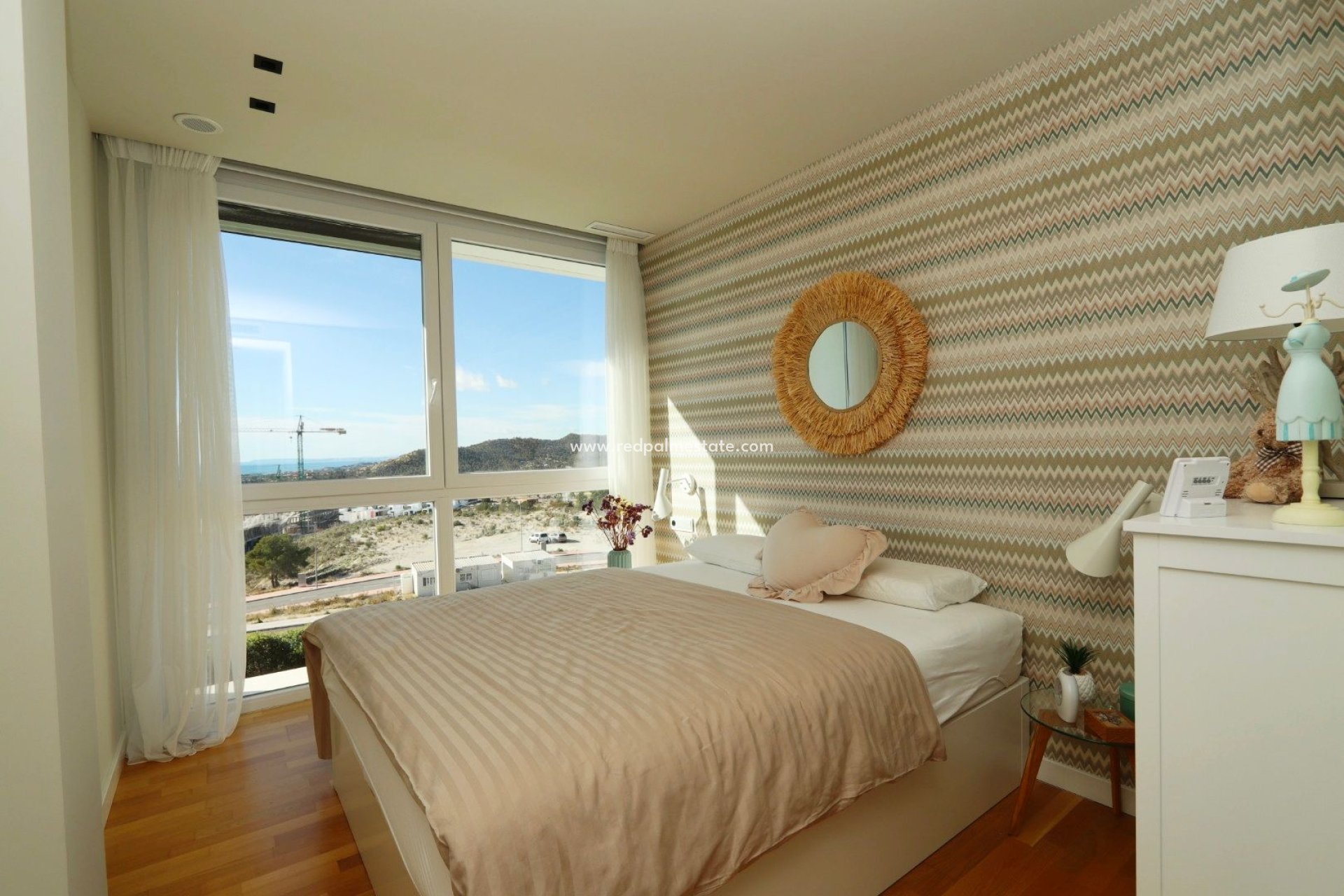 Resale - Villa -
Finestrat