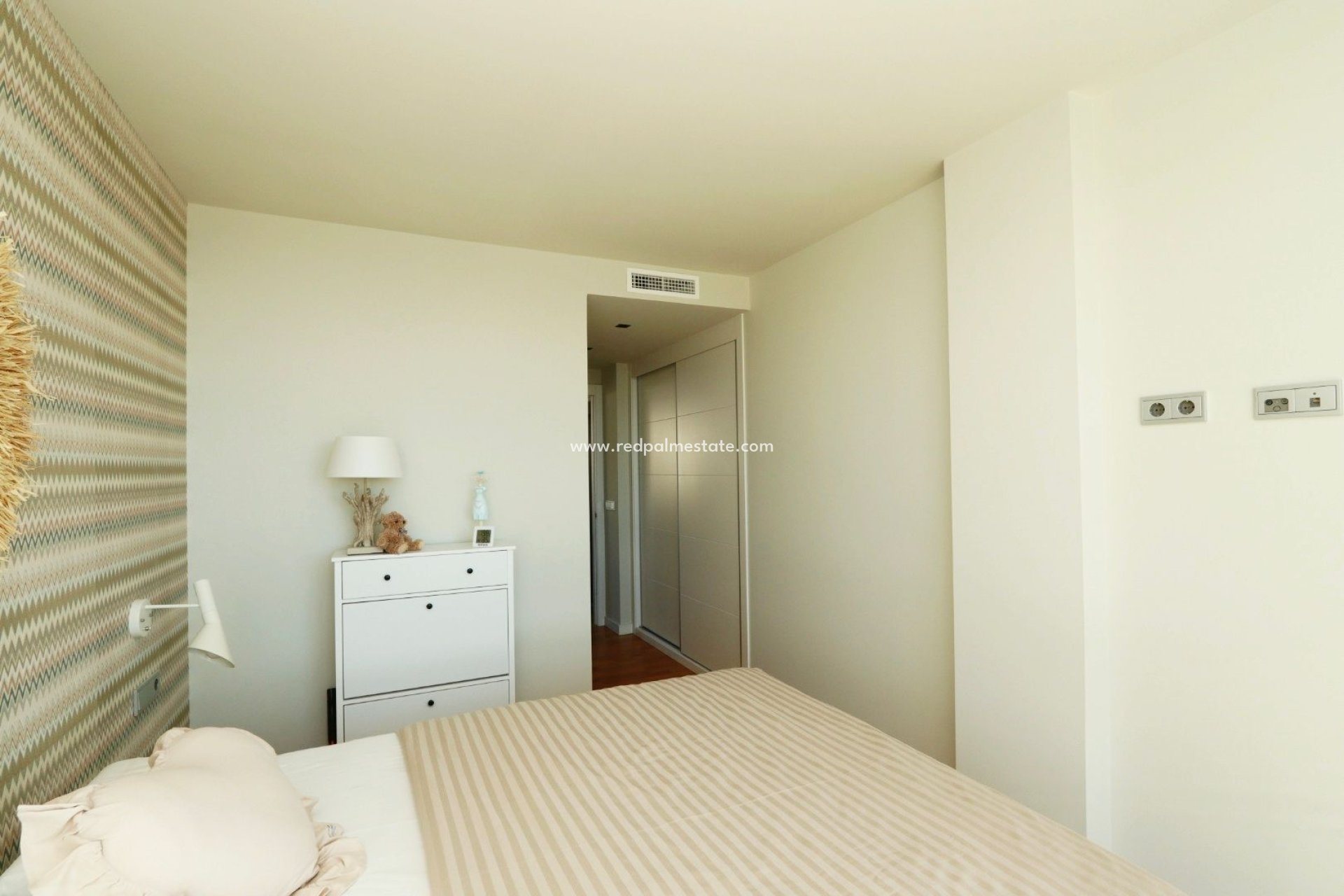 Resale - Villa -
Finestrat