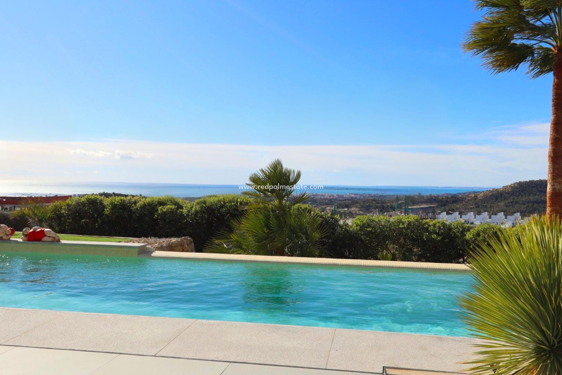 Resale - Villa -
Finestrat