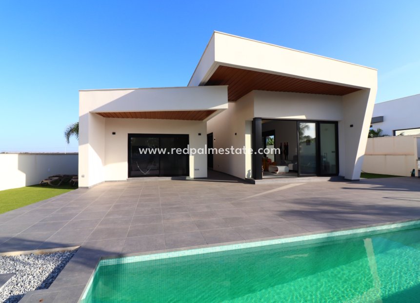 Resale - Villa -
Formentera del Segura