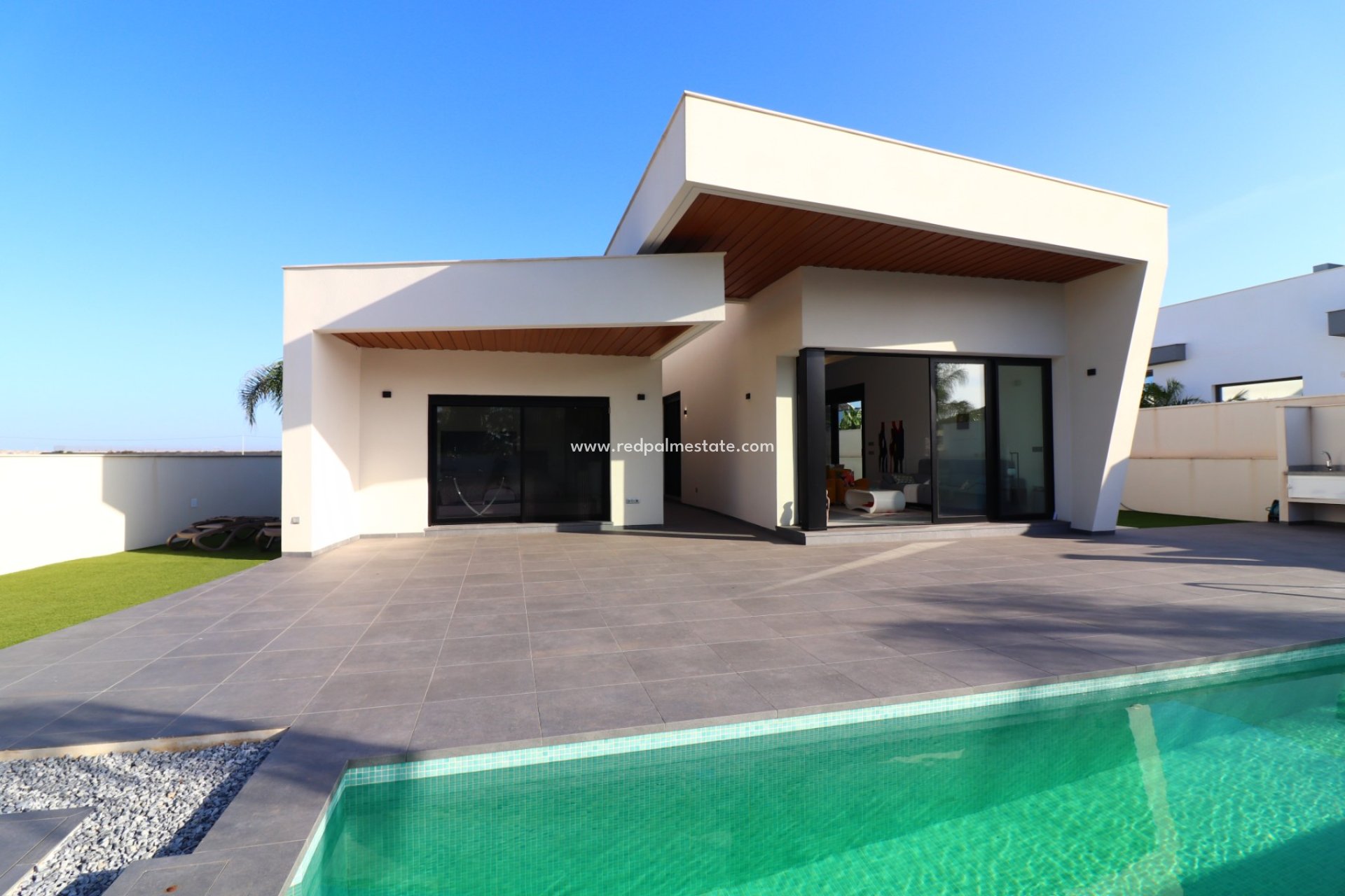 Resale - Villa -
Formentera del Segura
